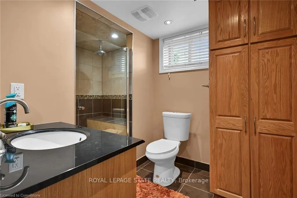 Photo 9 of Unit B, 221 Gray Road, Hamilton, Riverdale — HOMEH