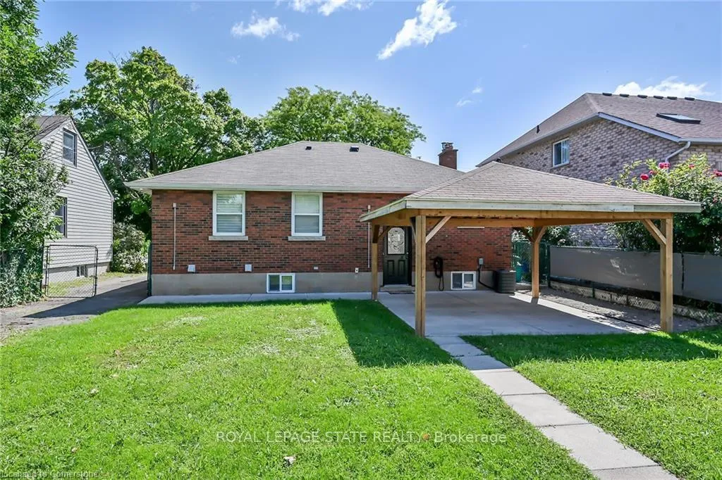 Photo 13 of Unit B, 221 Gray Road, Hamilton, Riverdale — HOMEH