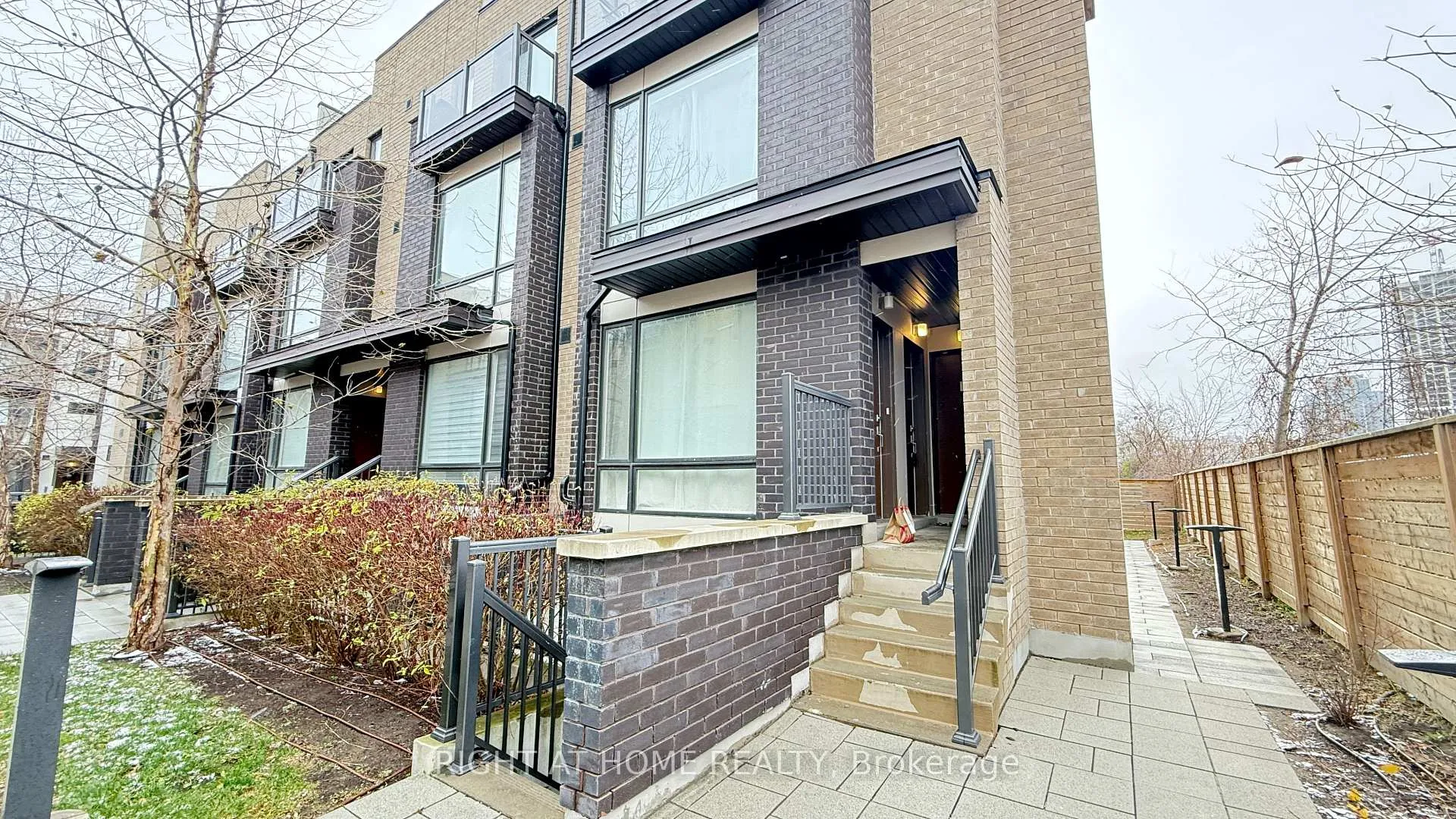 Front of Unit 147, 34 Fieldway Road
