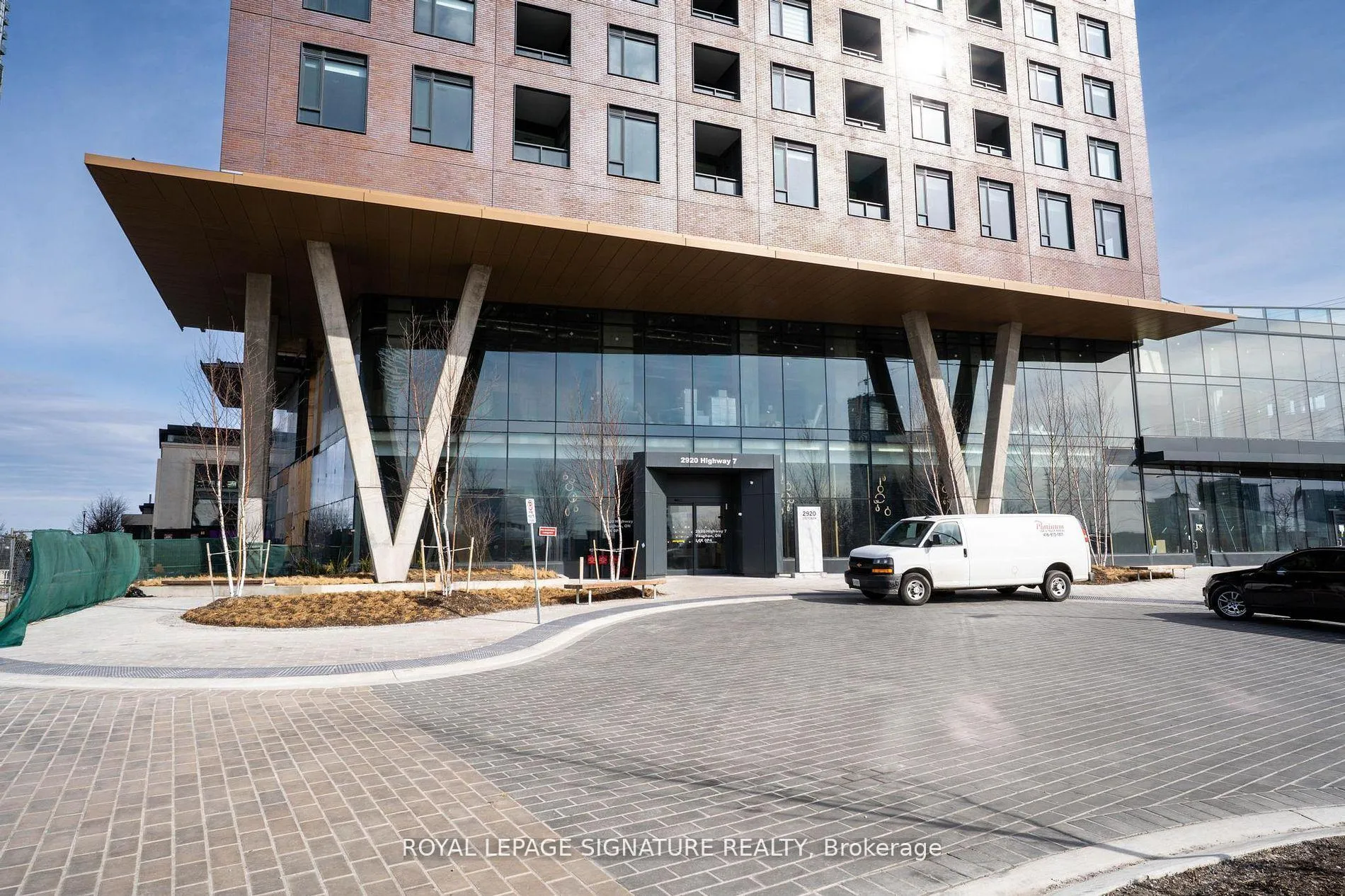 Photo 3 of Unit 4908, 2920 Highway 7 Road, Vaughan, Concord — HOMEH