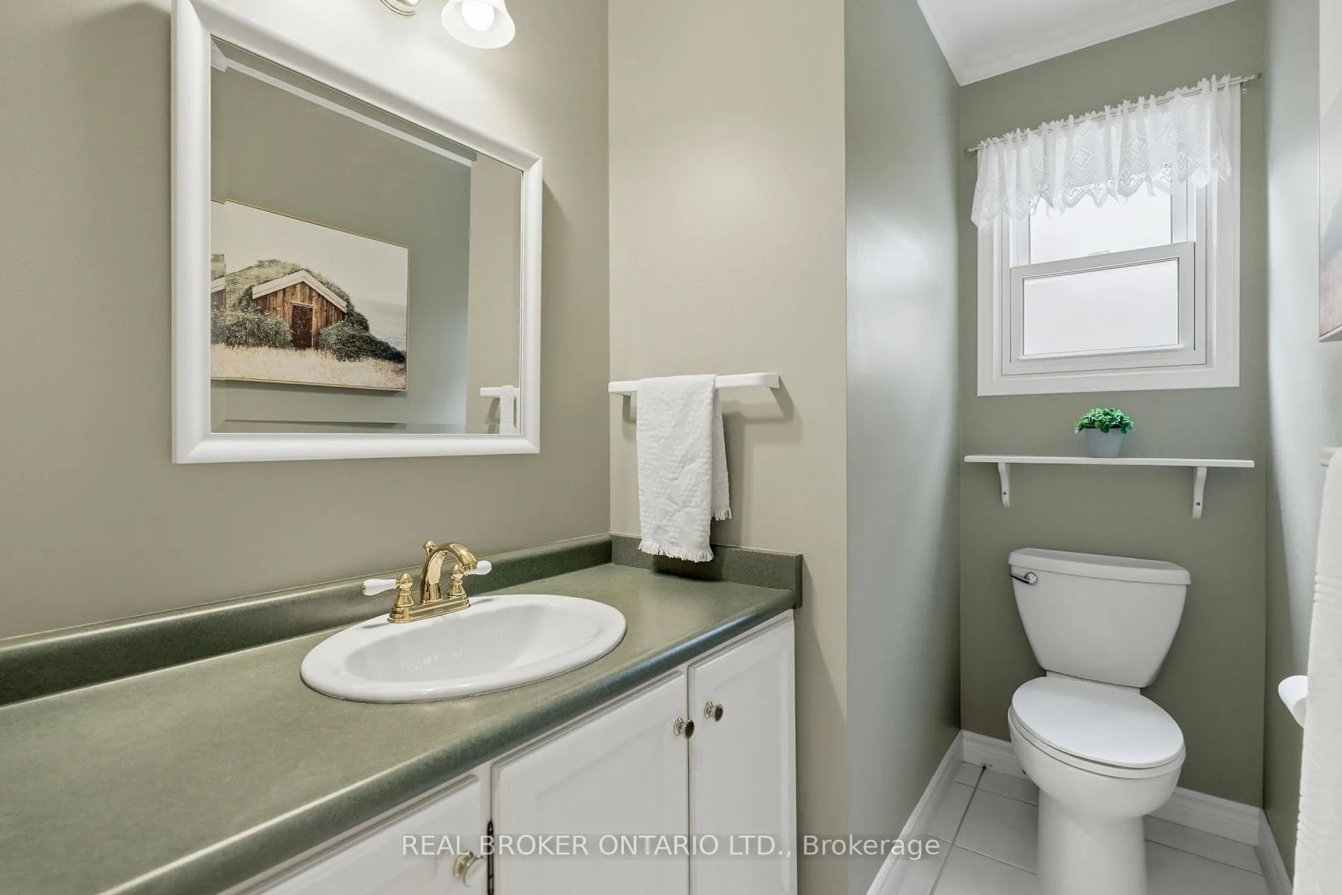 Photo 13 of 2241 Mansfield Drive, Burlington, Tyandaga — HOMEH