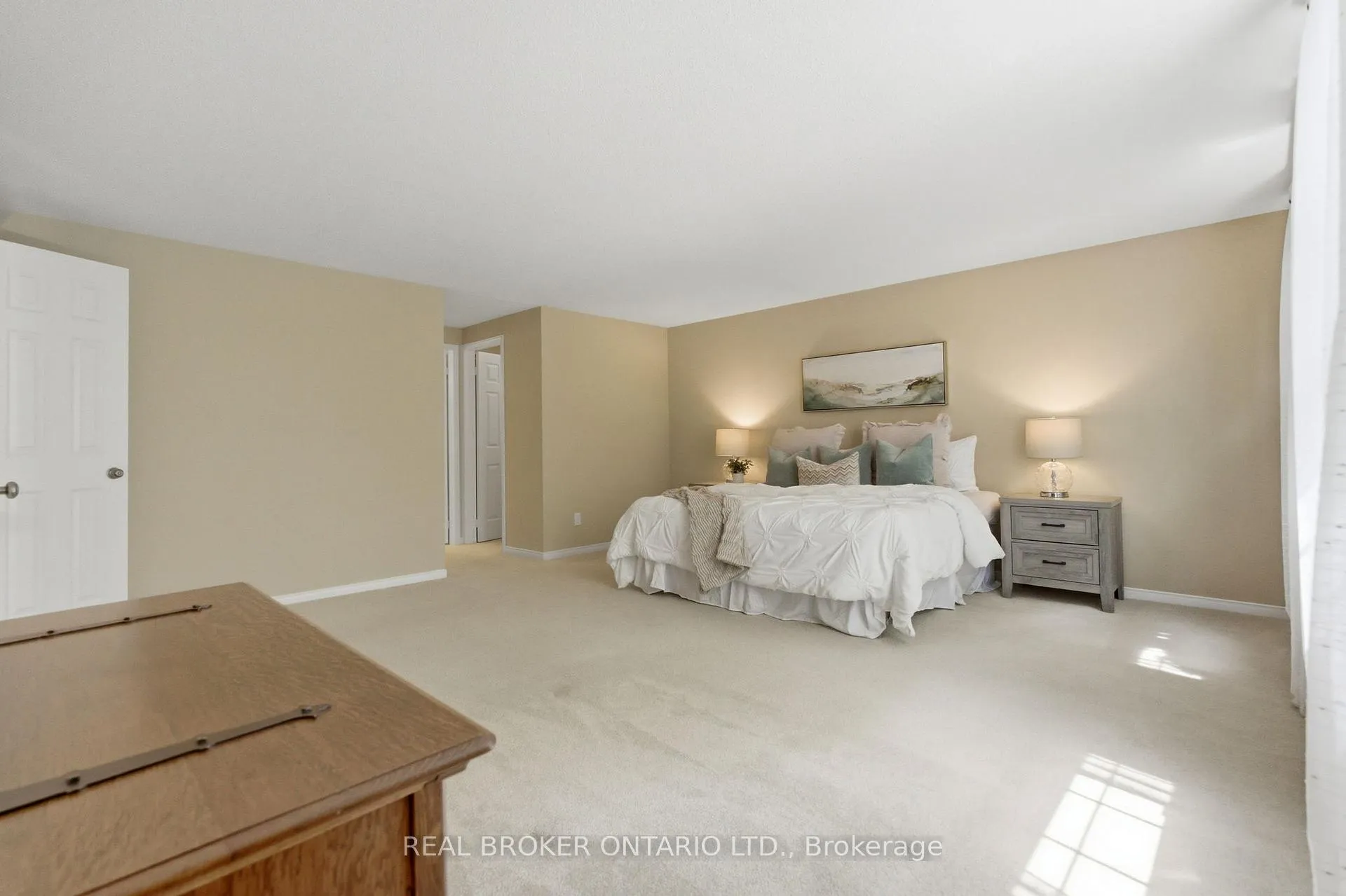 Photo 52 of 2241 Mansfield Drive, Burlington, Tyandaga — HOMEH