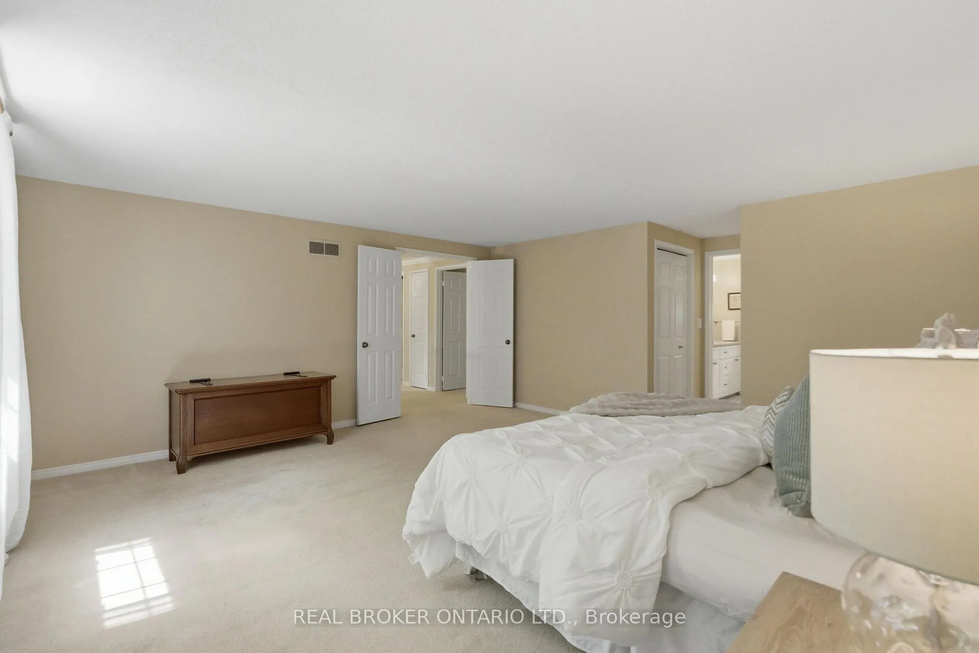 Photo 53 of 2241 Mansfield Drive, Burlington, Tyandaga — HOMEH
