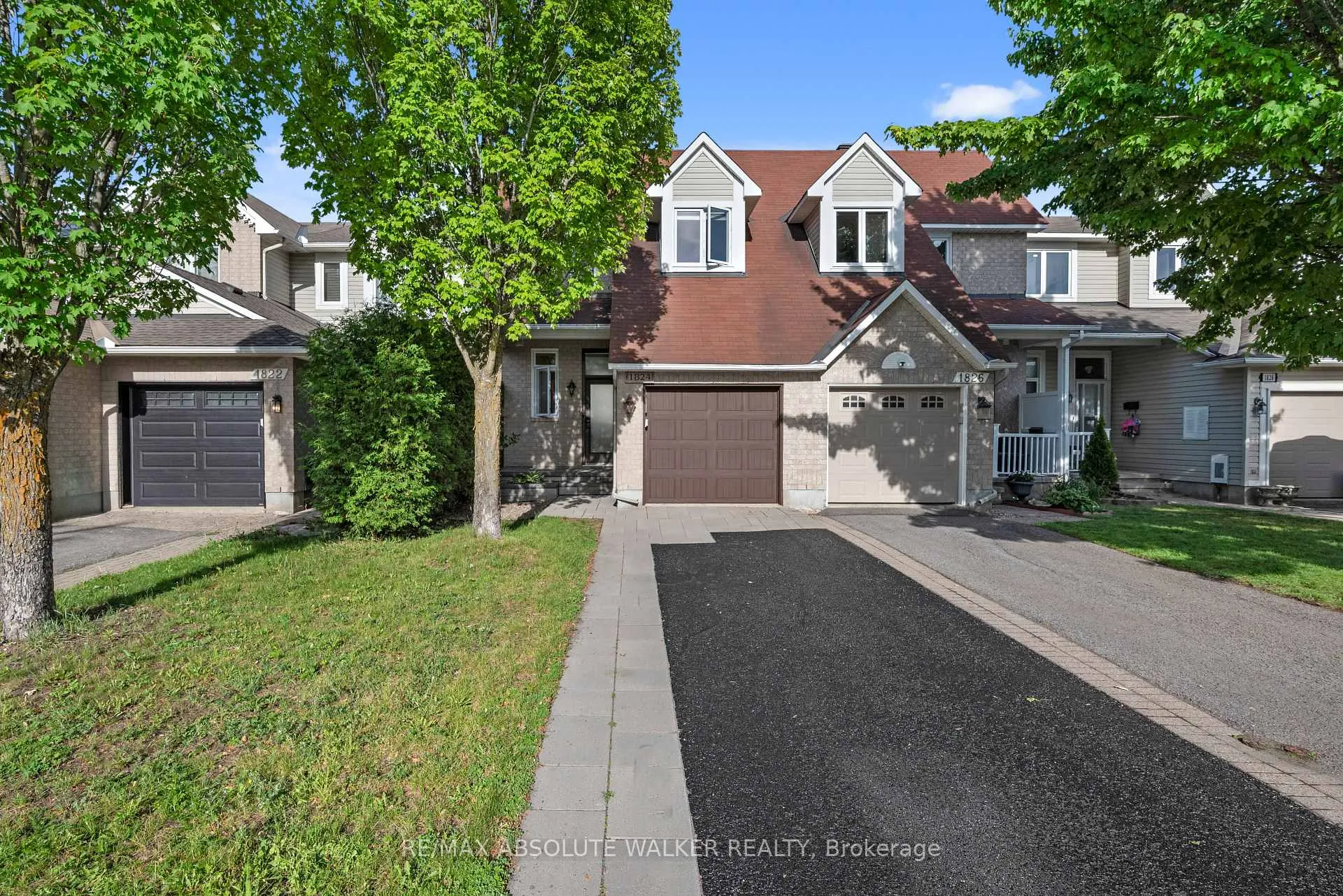 Photo 2 of 1824 Hennessy Crescent, Ottawa, Fallingbrook/Gardenway South — HOMEH