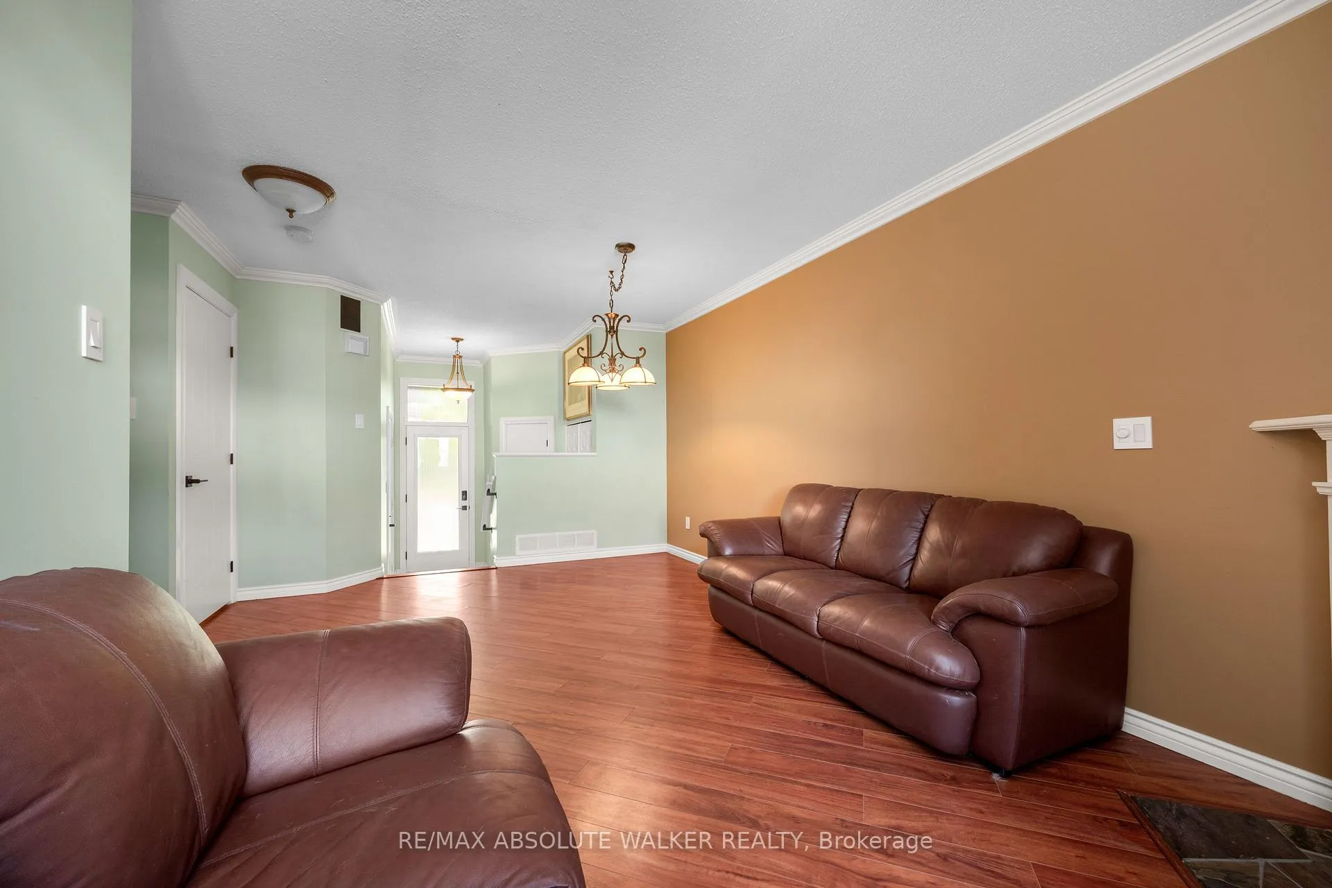 Photo 18 of 1824 Hennessy Crescent, Ottawa, Fallingbrook/Gardenway South — HOMEH