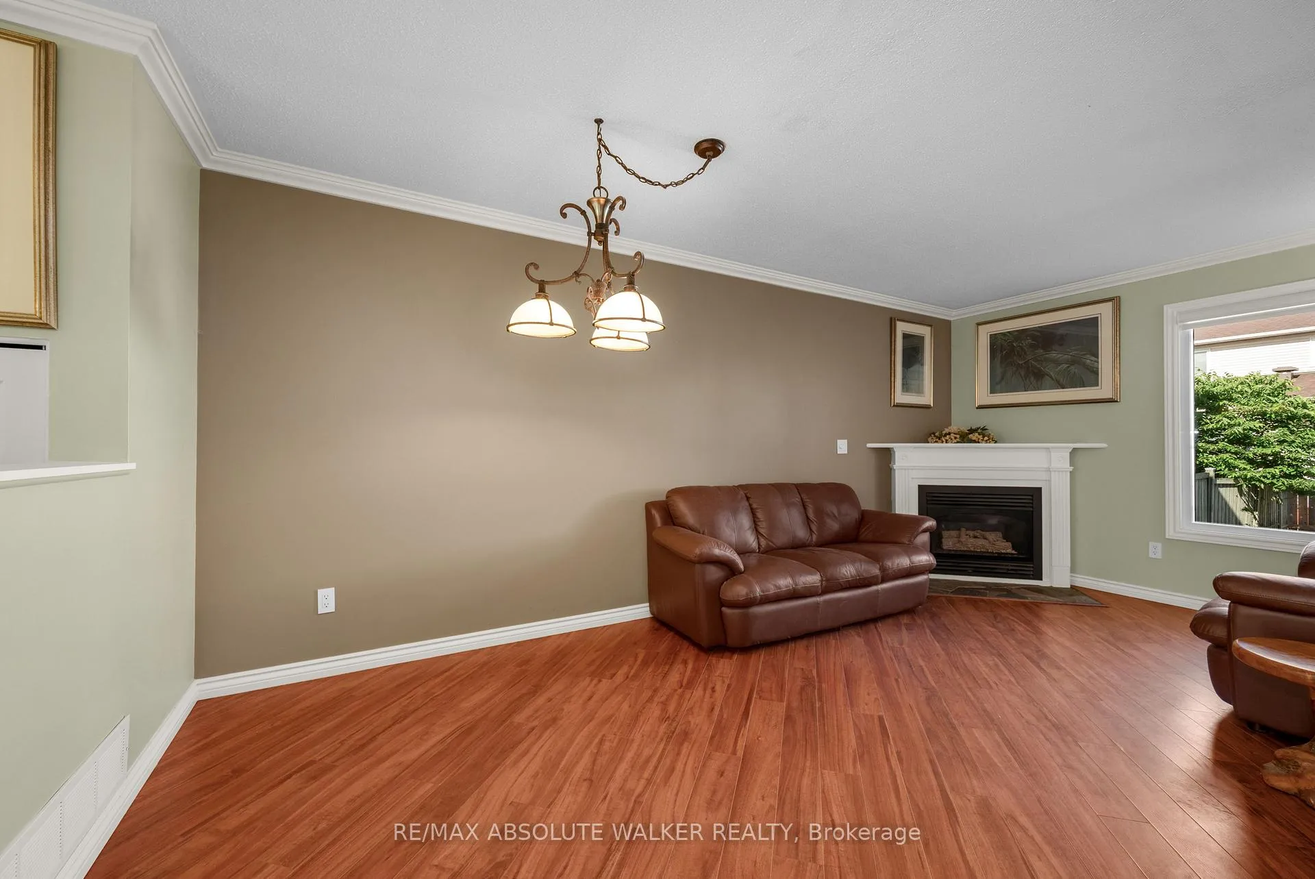 Photo 23 of 1824 Hennessy Crescent, Ottawa, Fallingbrook/Gardenway South — HOMEH