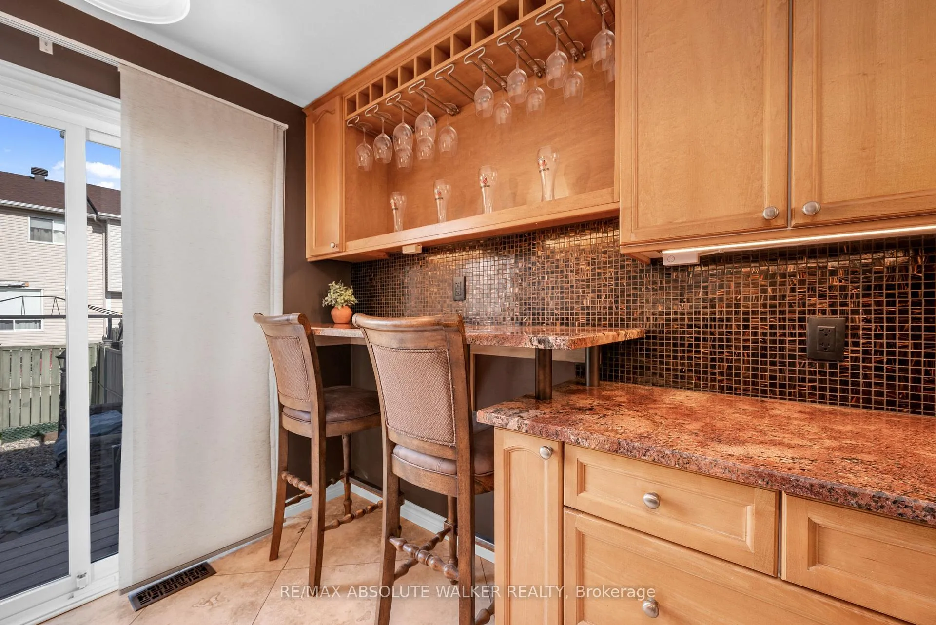 Photo 33 of 1824 Hennessy Crescent, Ottawa, Fallingbrook/Gardenway South — HOMEH