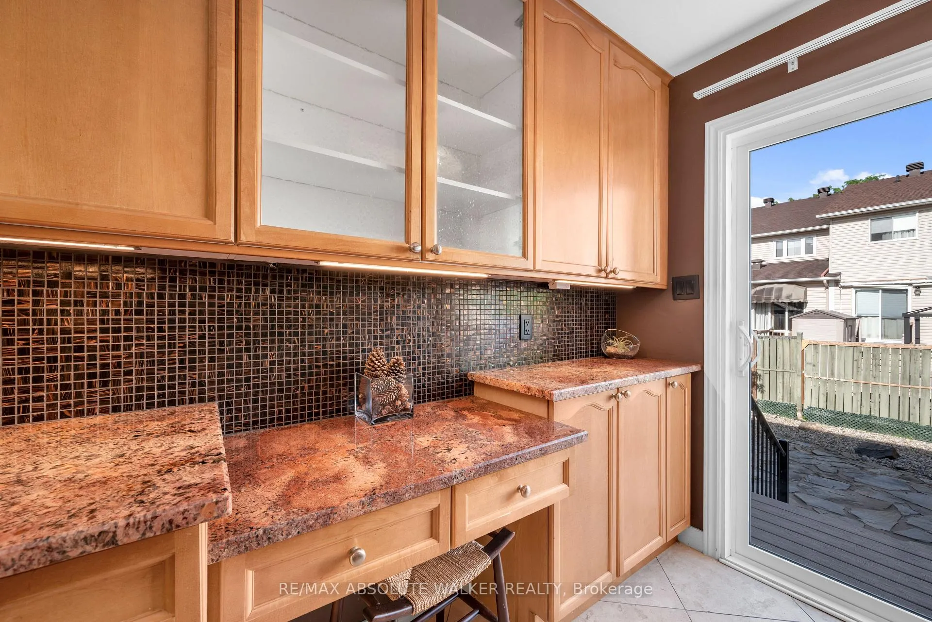 Photo 35 of 1824 Hennessy Crescent, Ottawa, Fallingbrook/Gardenway South — HOMEH