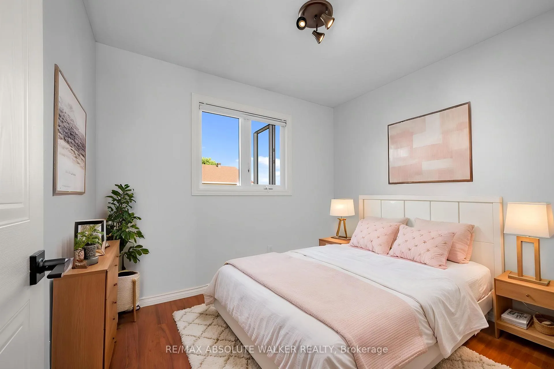 Photo 73 of 1824 Hennessy Crescent, Ottawa, Fallingbrook/Gardenway South — HOMEH