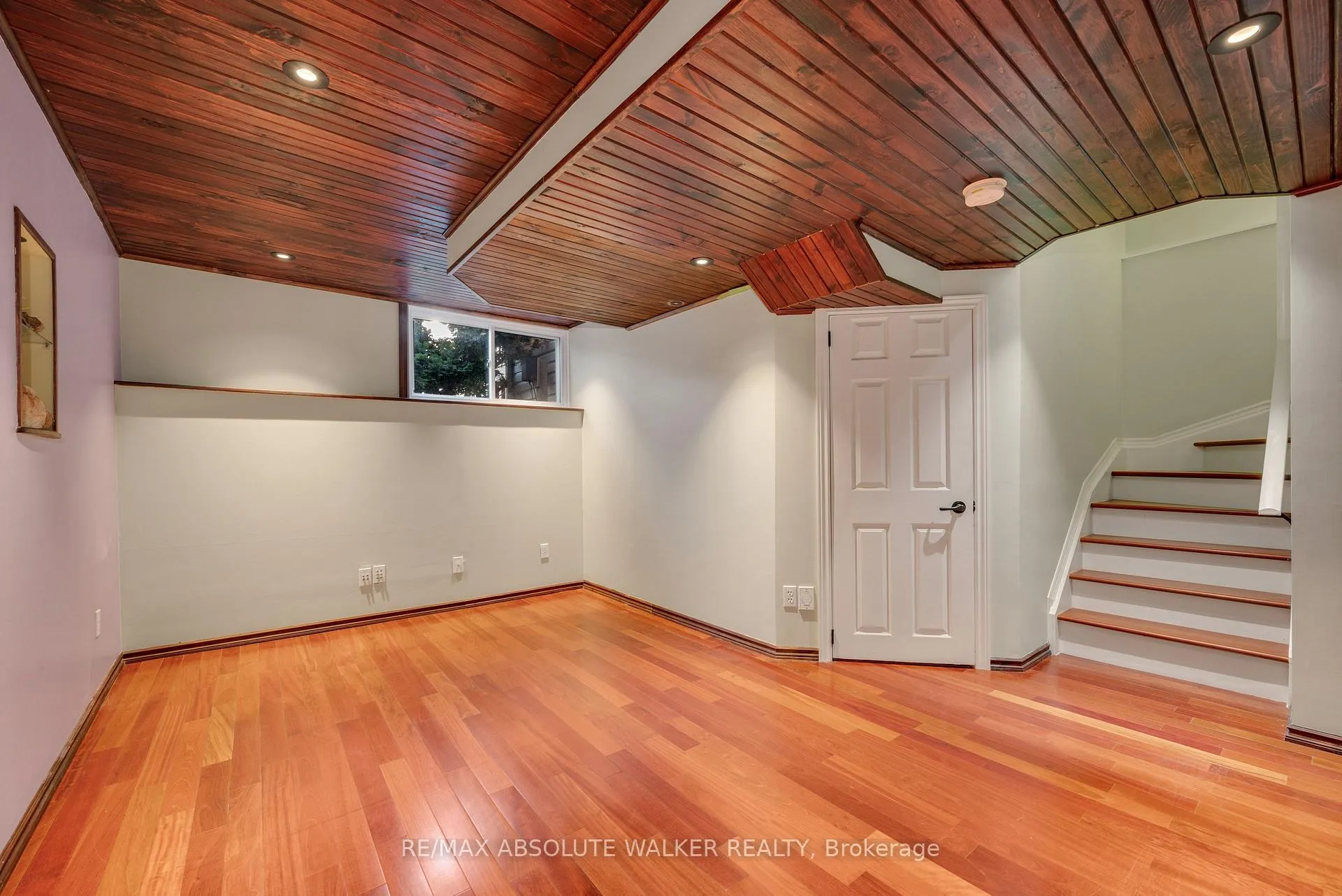 Photo 83 of 1824 Hennessy Crescent, Ottawa, Fallingbrook/Gardenway South — HOMEH