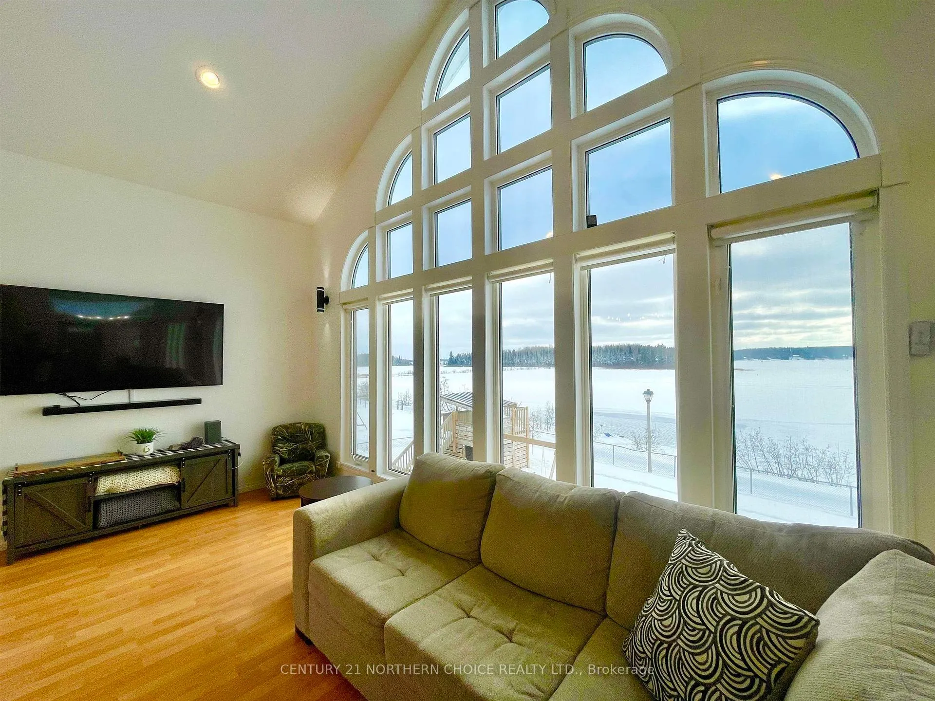 Photo 5 of 100 Edgewater Drive, Dryden, Edgewater Terrace — HOMEH
