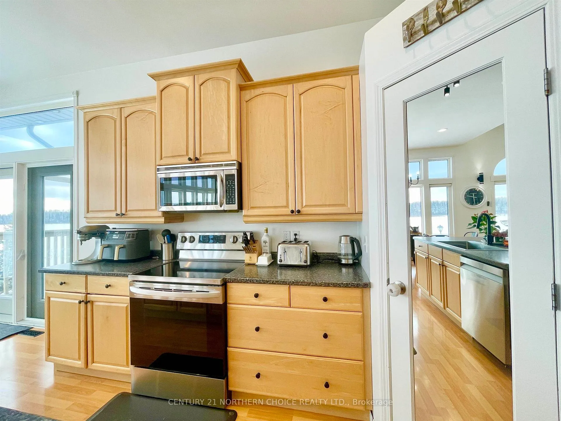 Photo 13 of 100 Edgewater Drive, Dryden, Edgewater Terrace — HOMEH