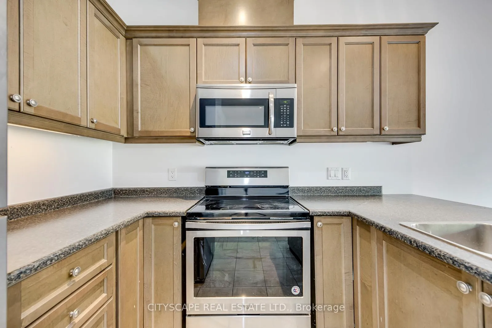 Photo 17 of 31 Glory Hill Road, St. Catharines, Oakdale — HOMEH