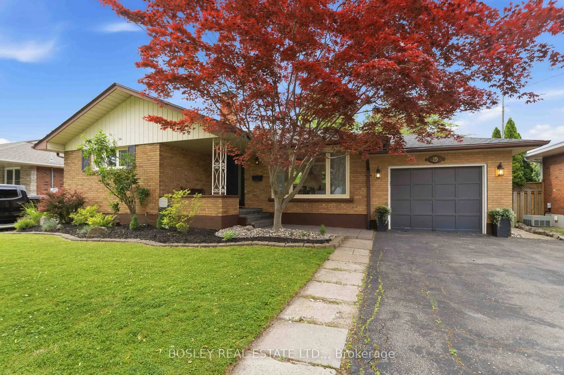 Photo 1 of 15 Grosvenor Street, St. Catharines, Bunting/Linwell — HOMEH