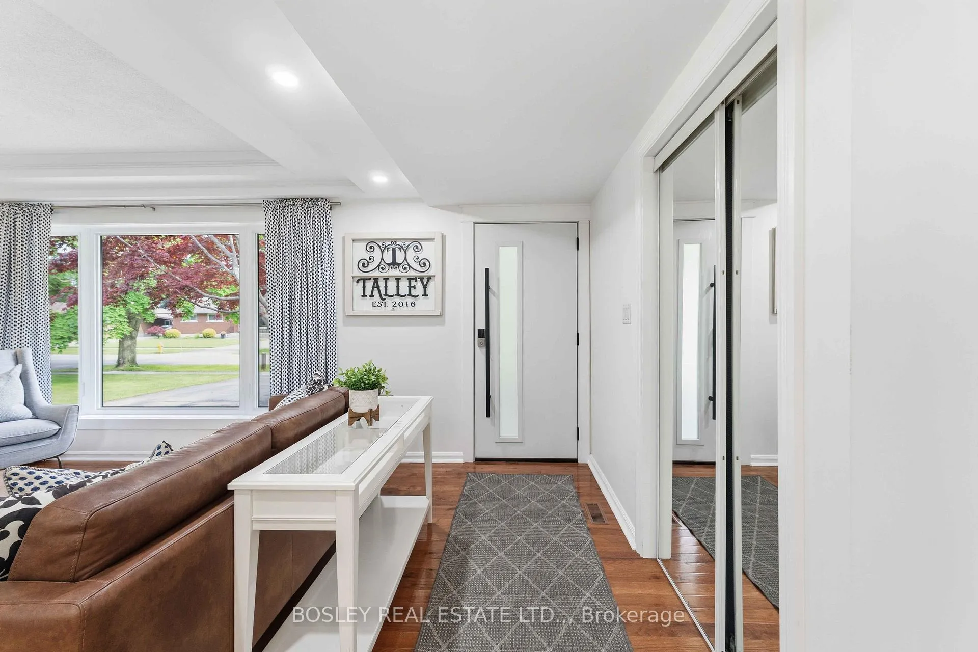 Photo 6 of 15 Grosvenor Street, St. Catharines, Bunting/Linwell — HOMEH