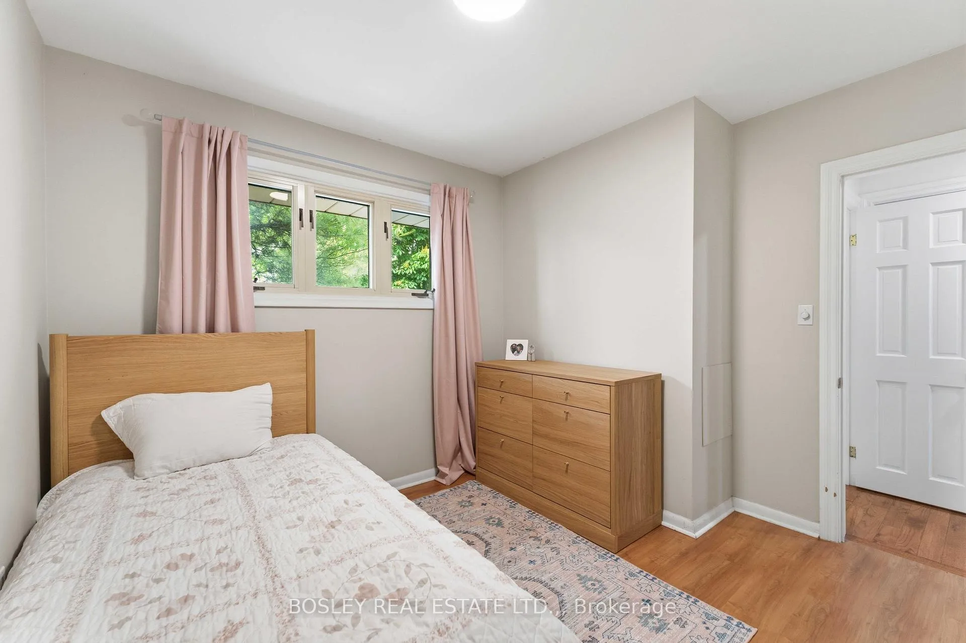 Photo 18 of 15 Grosvenor Street, St. Catharines, Bunting/Linwell — HOMEH