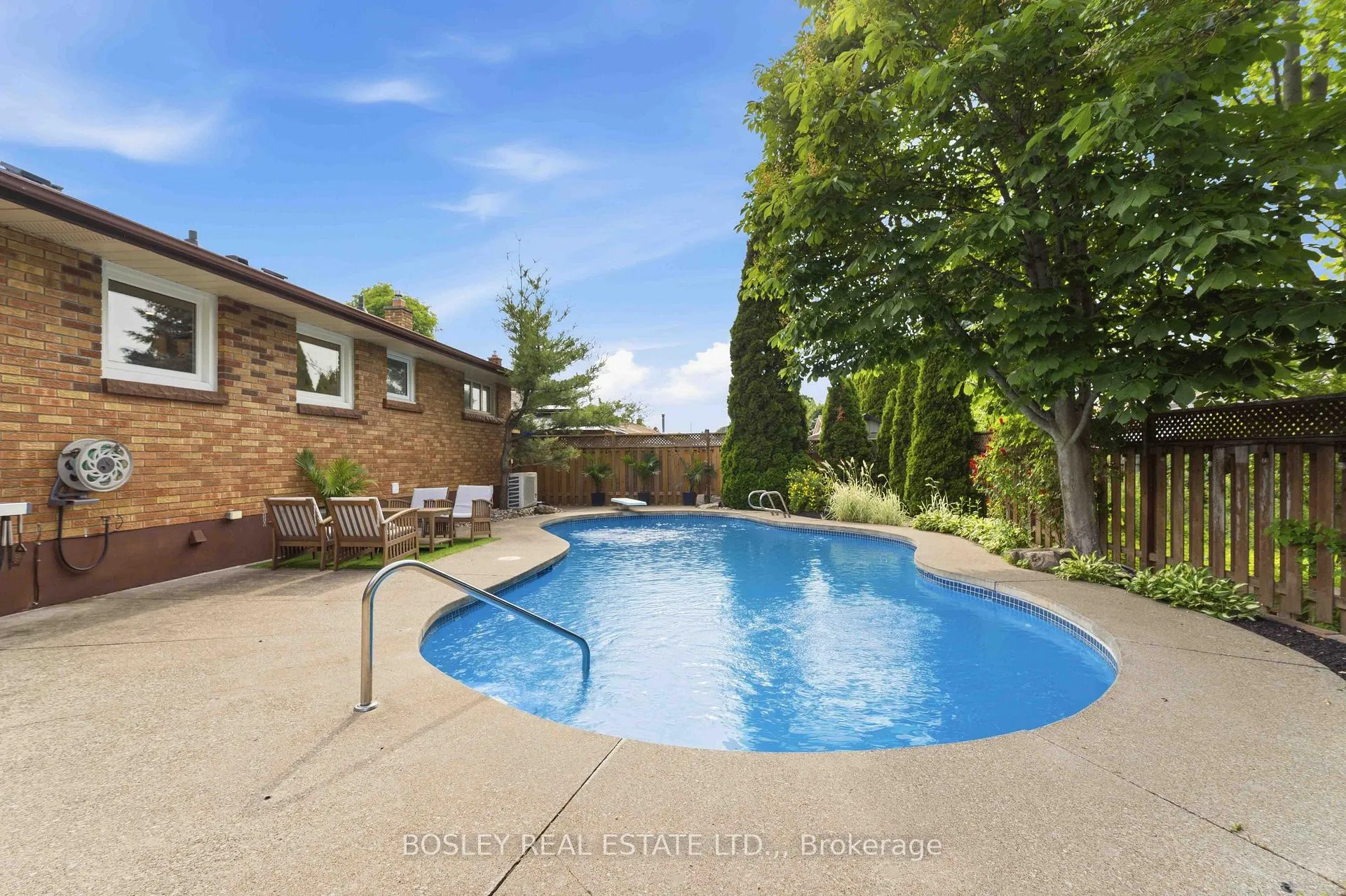 Photo 32 of 15 Grosvenor Street, St. Catharines, Bunting/Linwell — HOMEH