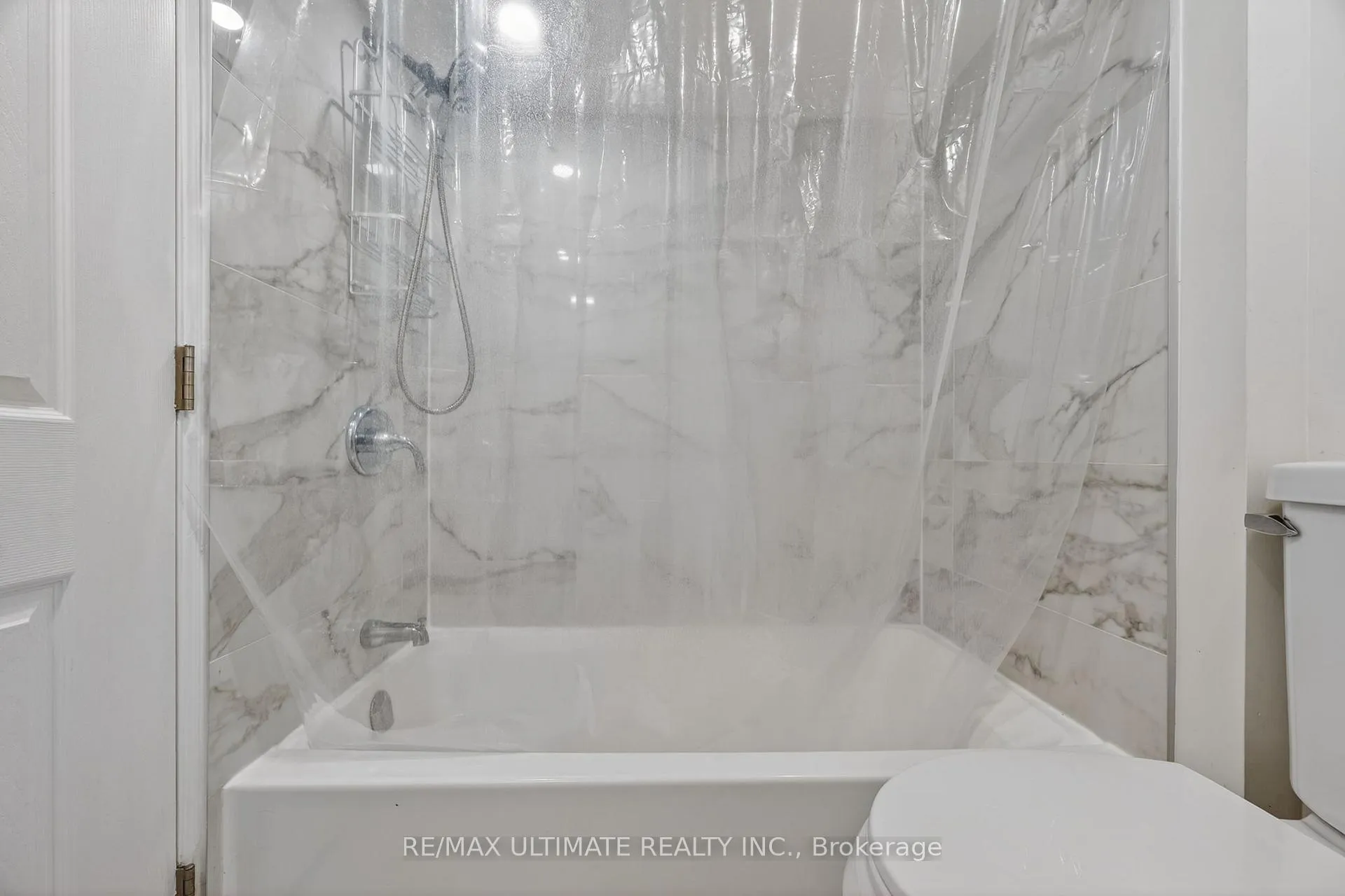 Photo 20 of Unit Basement, 818 Krosno Boulevard, Pickering, Bay Ridges — HOMEH