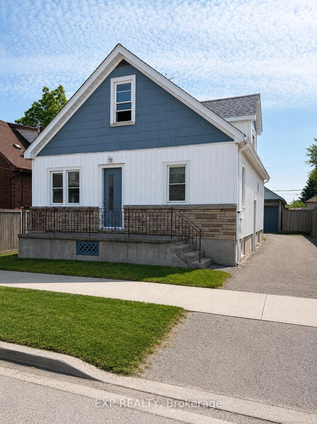 Photo 2 of 36 Brighton Avenue, St. Catharines, Facer — HOMEH