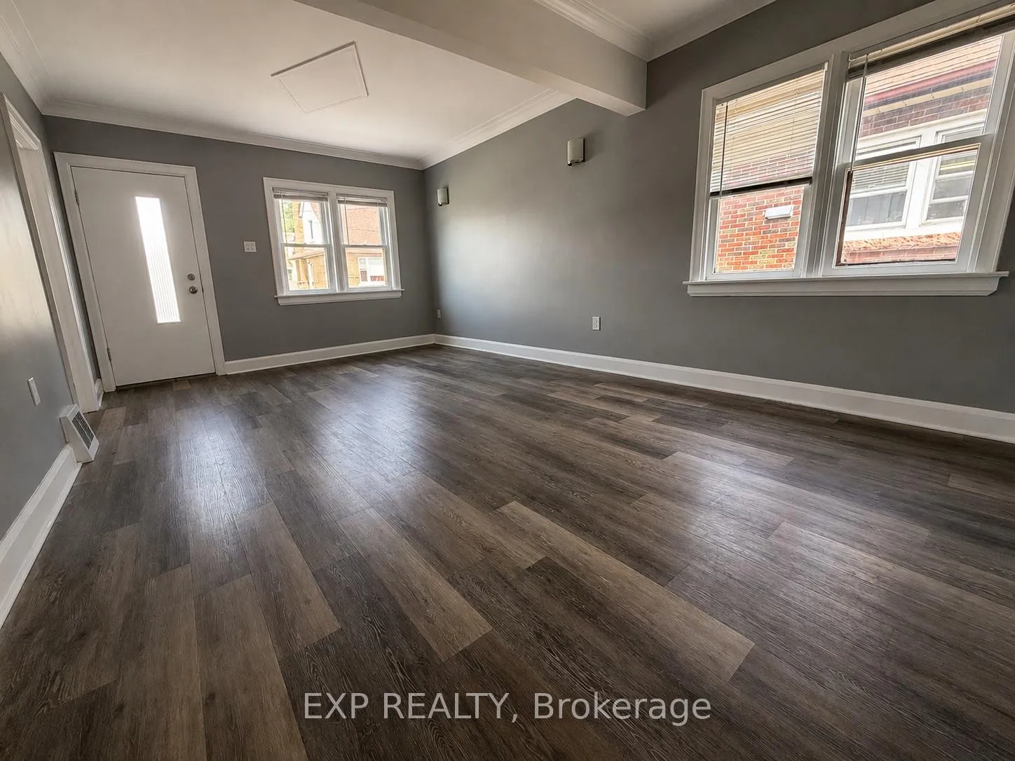Photo 12 of 36 Brighton Avenue, St. Catharines, Facer — HOMEH