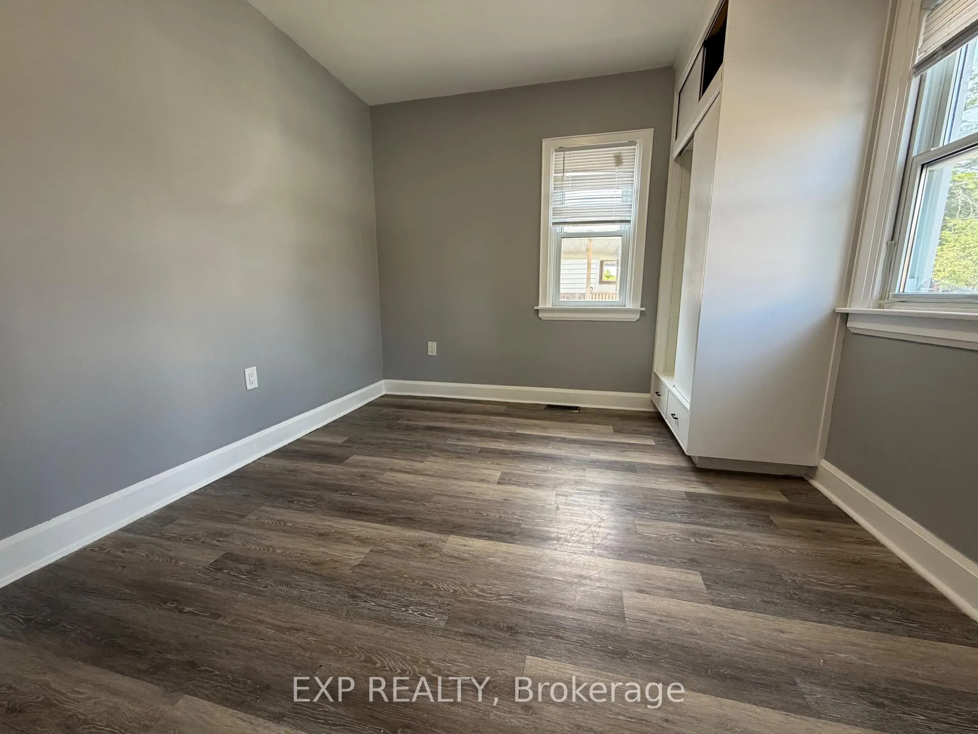Photo 20 of 36 Brighton Avenue, St. Catharines, Facer — HOMEH