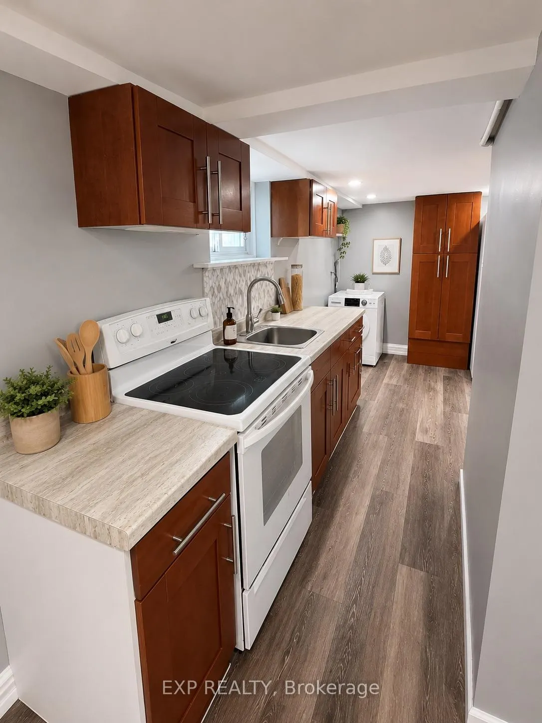 Photo 63 of 36 Brighton Avenue, St. Catharines, Facer — HOMEH