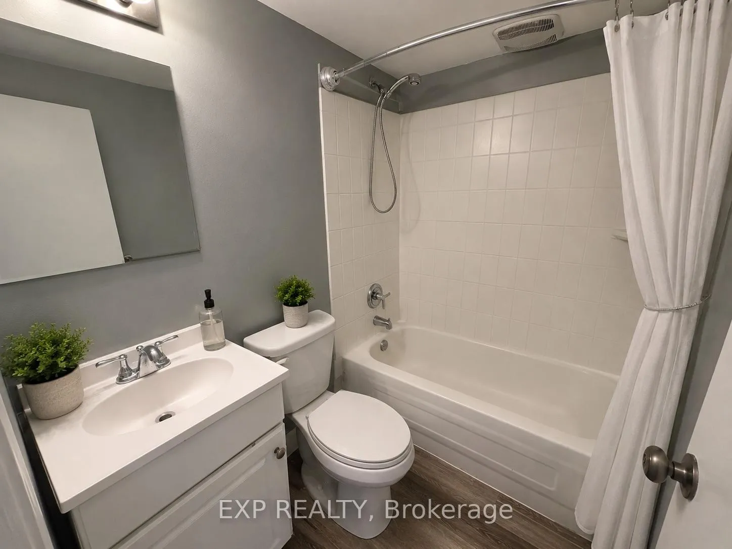 Photo 71 of 36 Brighton Avenue, St. Catharines, Facer — HOMEH