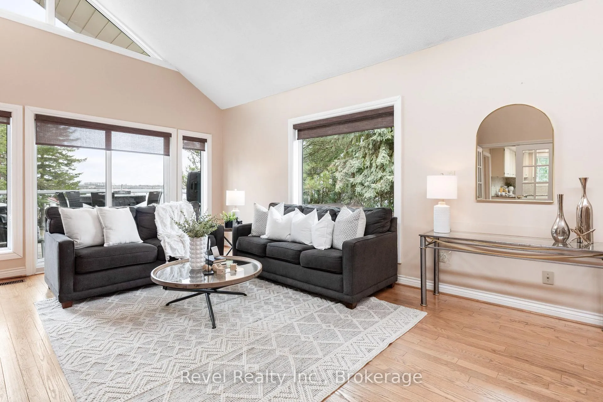 Photo 13 of 27 Cedar Crescent, Kawartha Lakes, Janetville — HOMEH