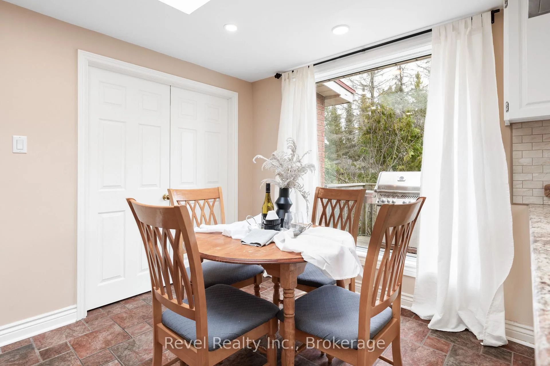Photo 26 of 27 Cedar Crescent, Kawartha Lakes, Janetville — HOMEH