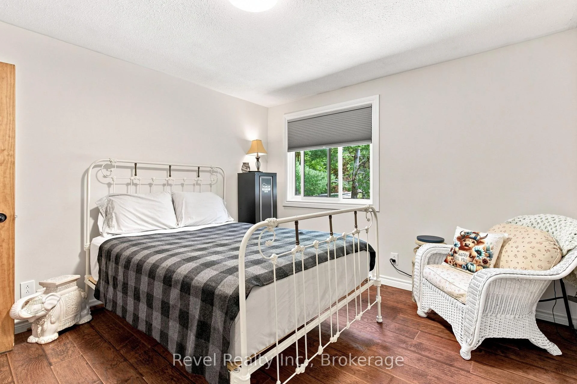 Photo 61 of 20 The Pines Lane, Brock, Rural Brock — HOMEH