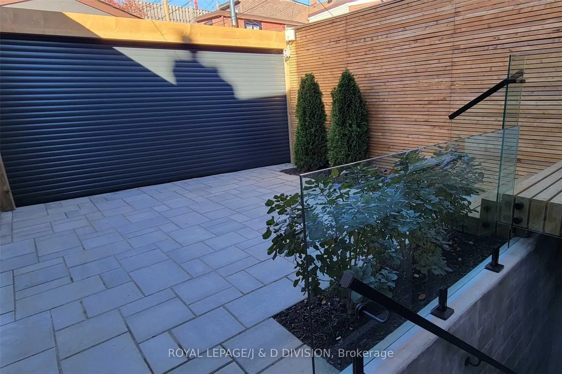 Photo 20 of Unit Lower, 26 Henderson Avenue, Toronto, Trinity-Bellwoods — HOMEH