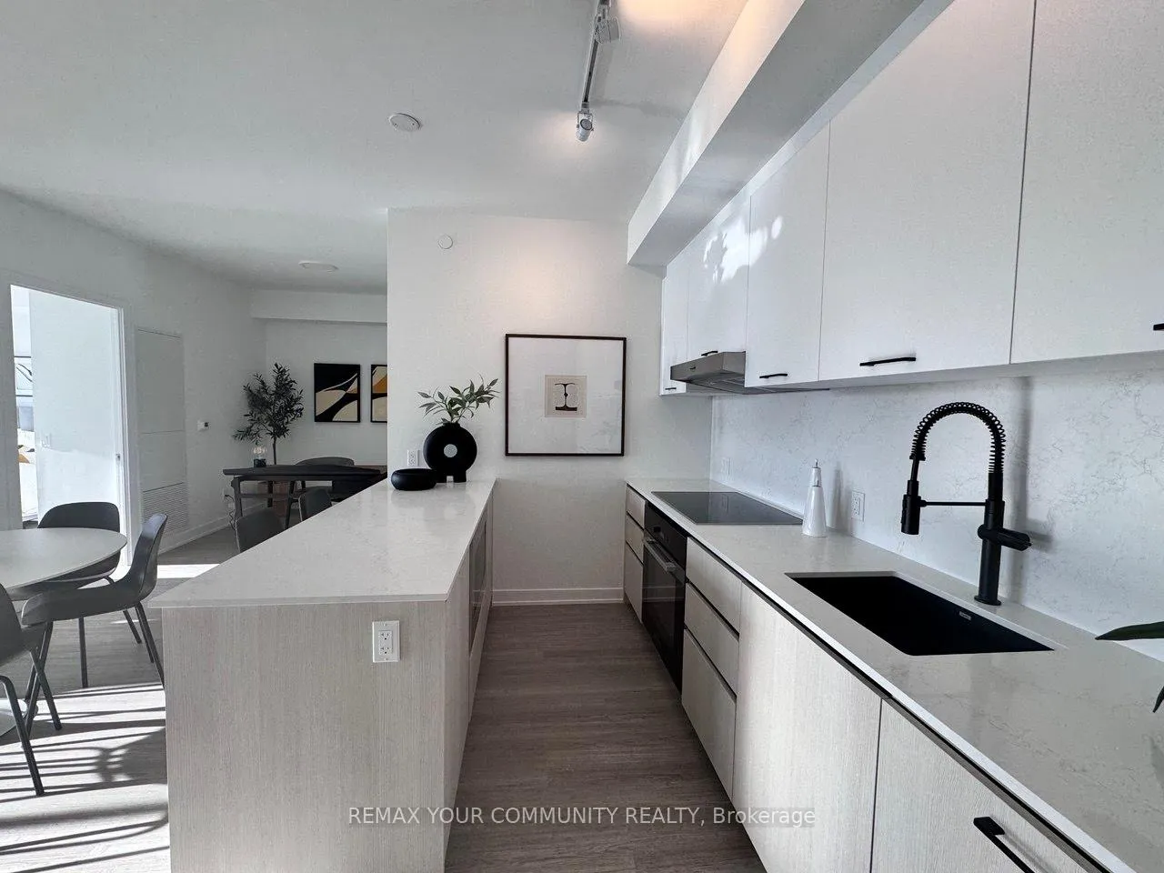 Photo 7 of Unit 332, 8188 Yonge Street, Vaughan, Uplands — HOMEH