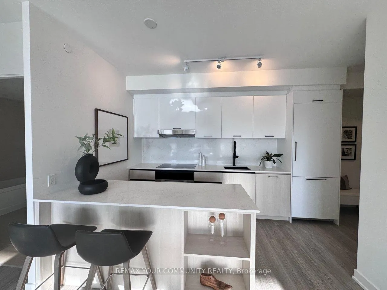 Photo 8 of Unit 332, 8188 Yonge Street, Vaughan, Uplands — HOMEH