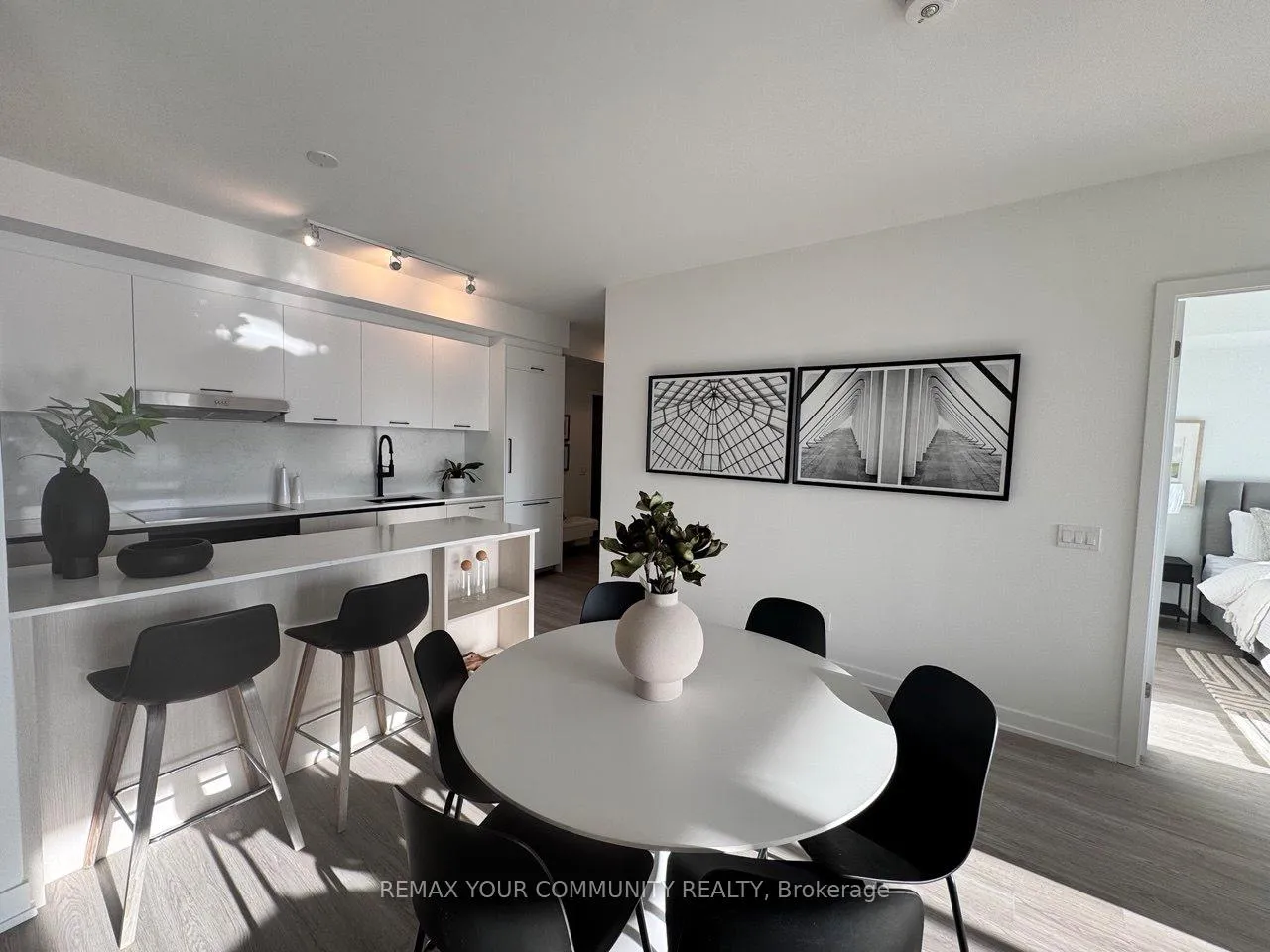 Photo 9 of Unit 332, 8188 Yonge Street, Vaughan, Uplands — HOMEH