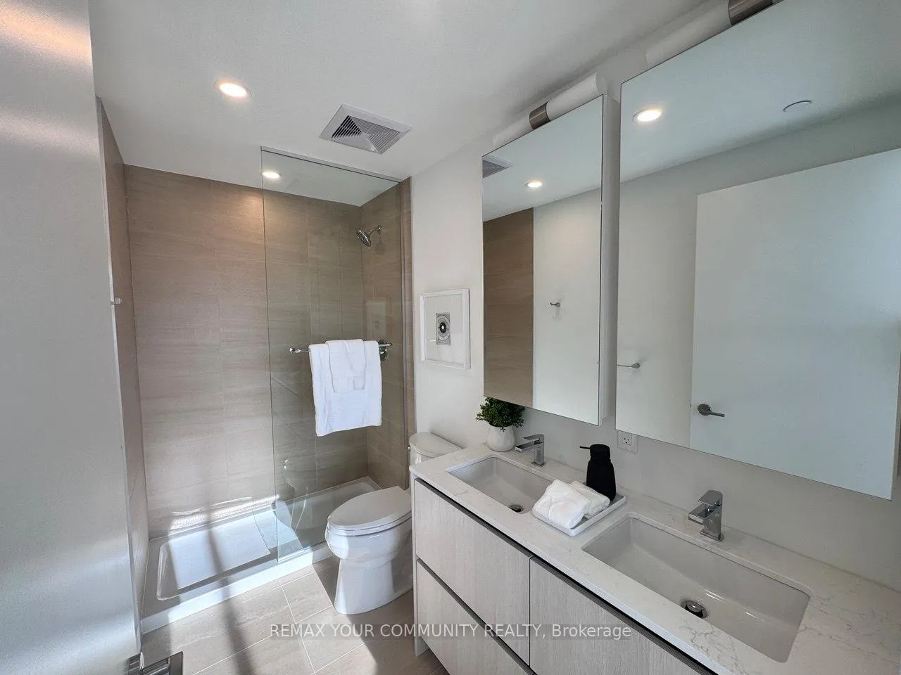 Photo 14 of Unit 332, 8188 Yonge Street, Vaughan, Uplands — HOMEH