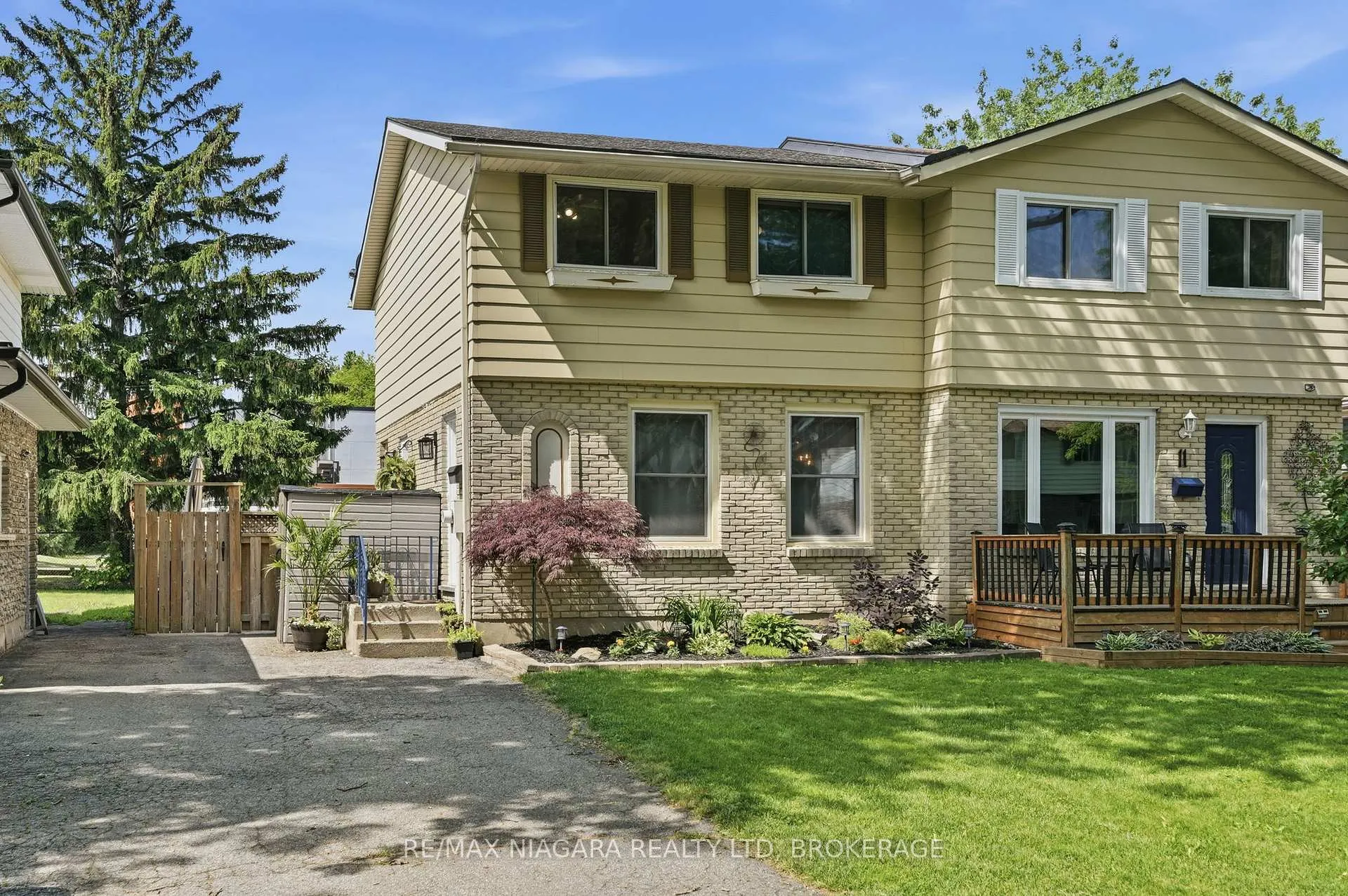 Photo 1 of 9 Lafayette Drive, St. Catharines, Lakeport — HOMEH