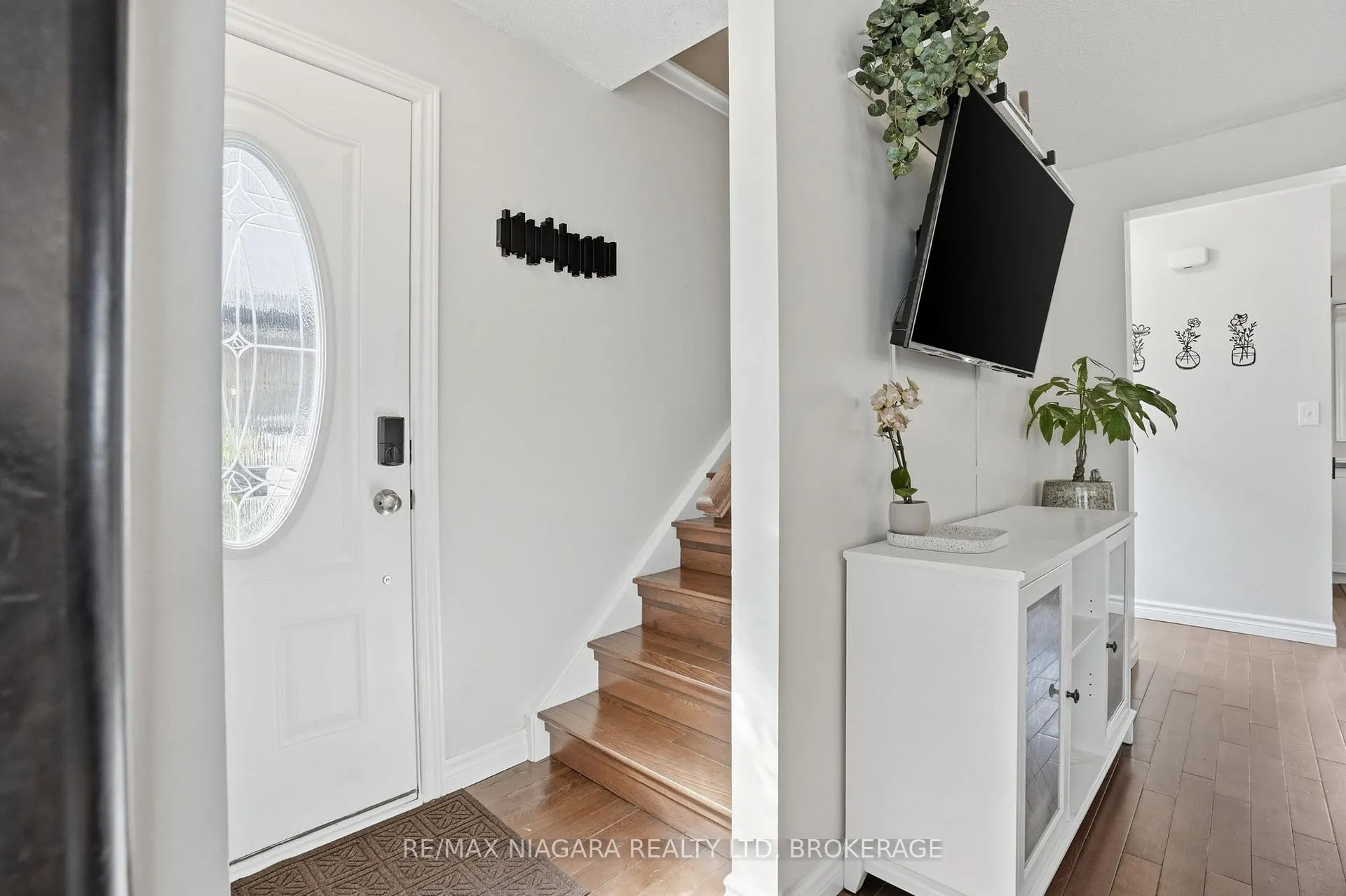 Photo 19 of 9 Lafayette Drive, St. Catharines, Lakeport — HOMEH