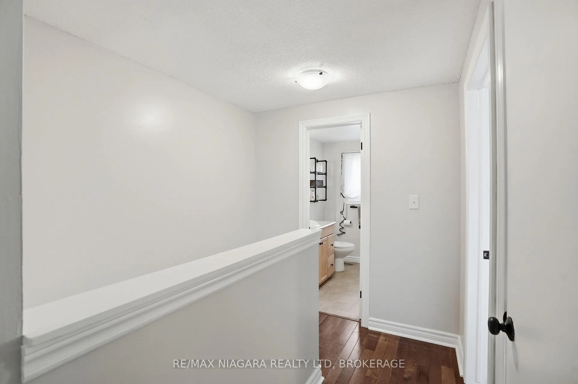 Photo 21 of 9 Lafayette Drive, St. Catharines, Lakeport — HOMEH