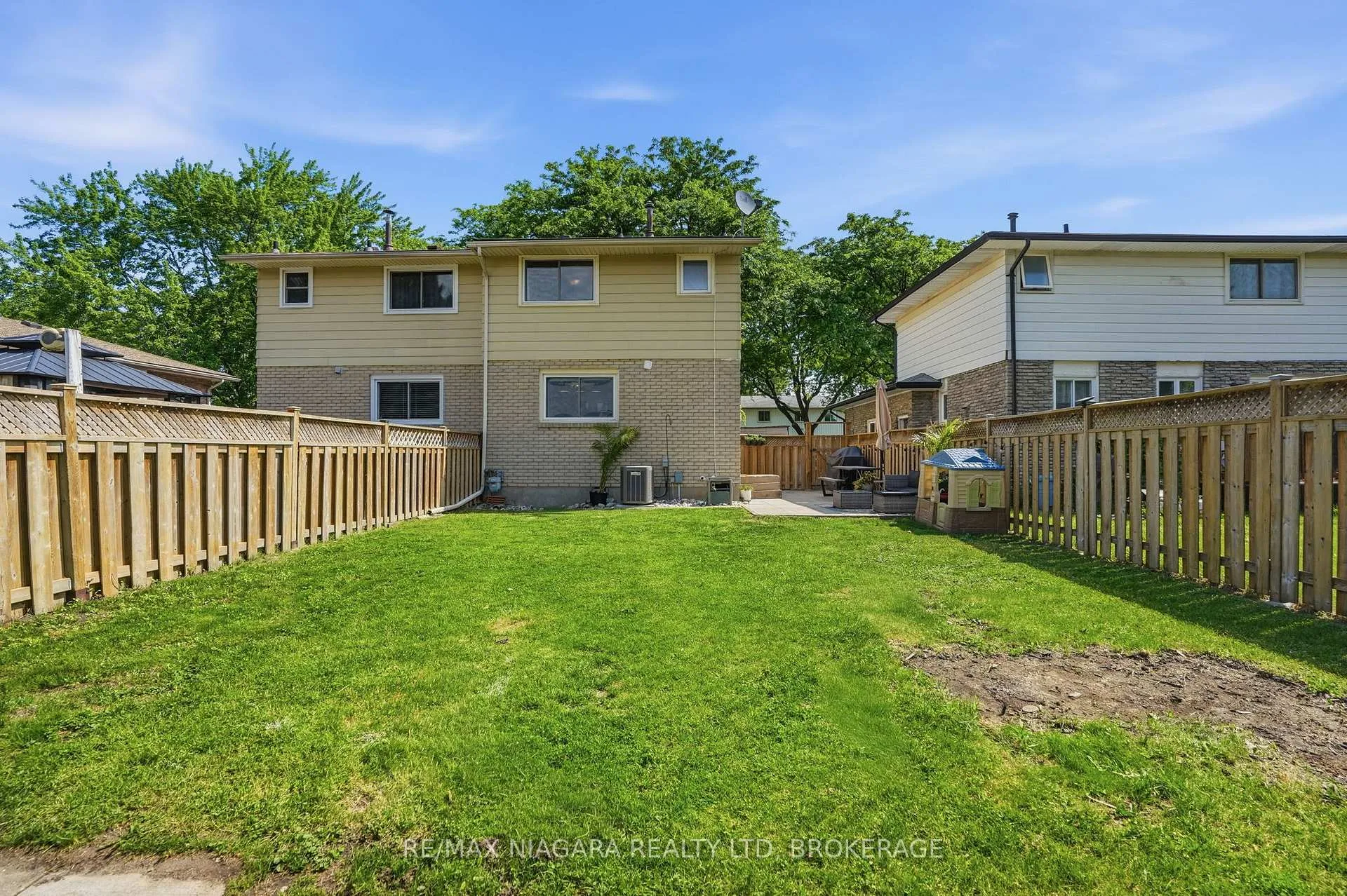 Photo 41 of 9 Lafayette Drive, St. Catharines, Lakeport — HOMEH
