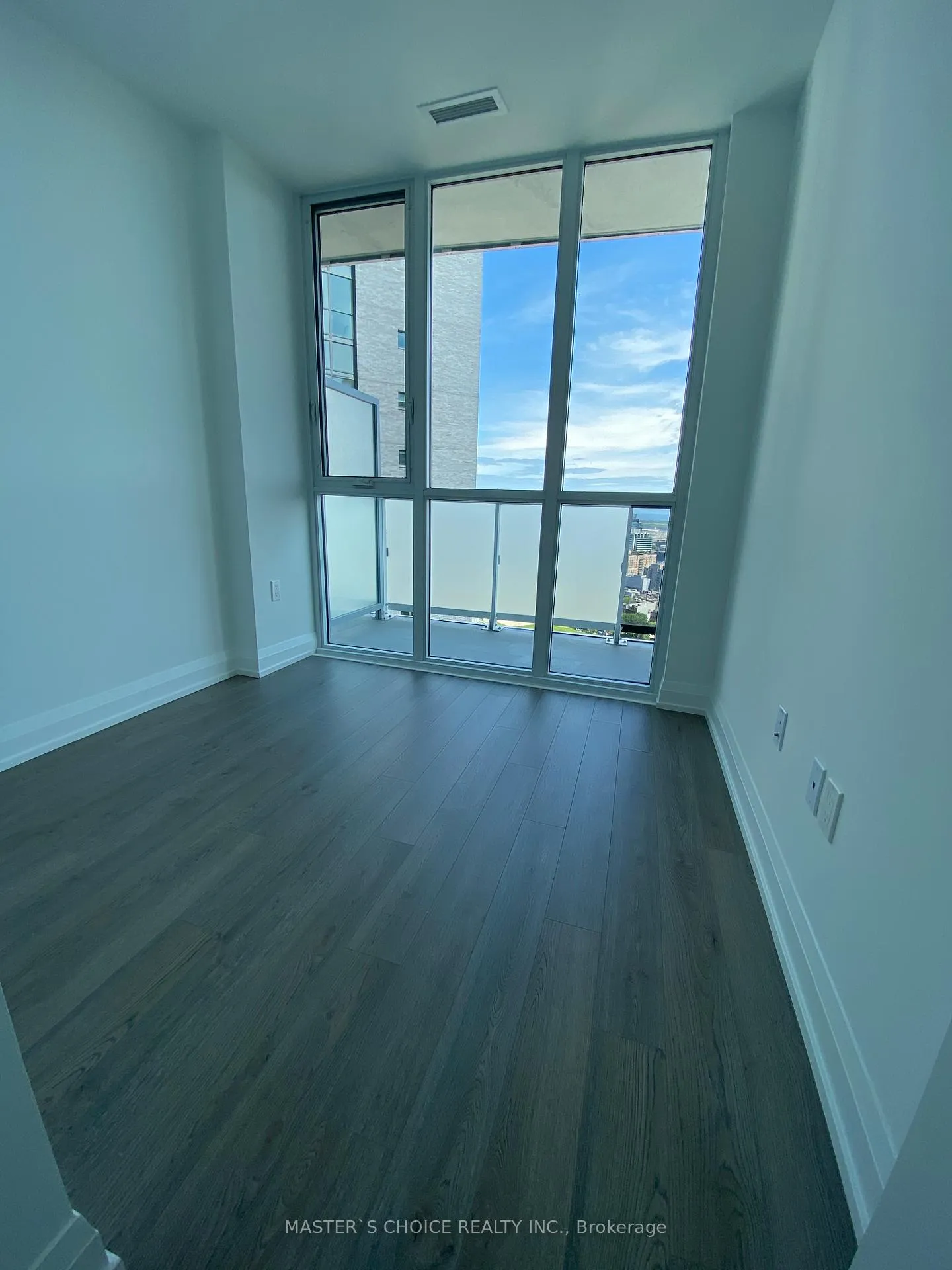 Photo 3 of Unit 2904, 77 Mutual Street, Toronto, Church-Yonge Corridor — HOMEH