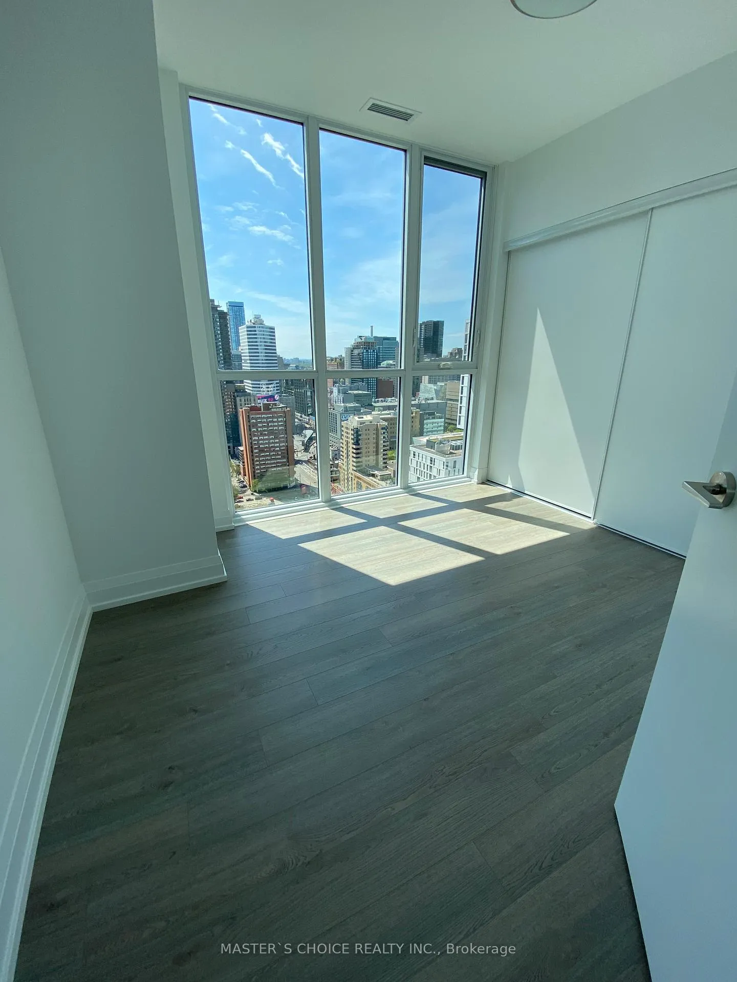 Photo 6 of Unit 2904, 77 Mutual Street, Toronto, Church-Yonge Corridor — HOMEH