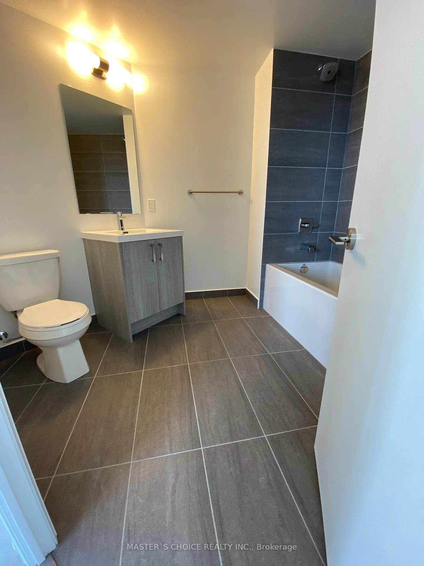 Photo 8 of Unit 2904, 77 Mutual Street, Toronto, Church-Yonge Corridor — HOMEH