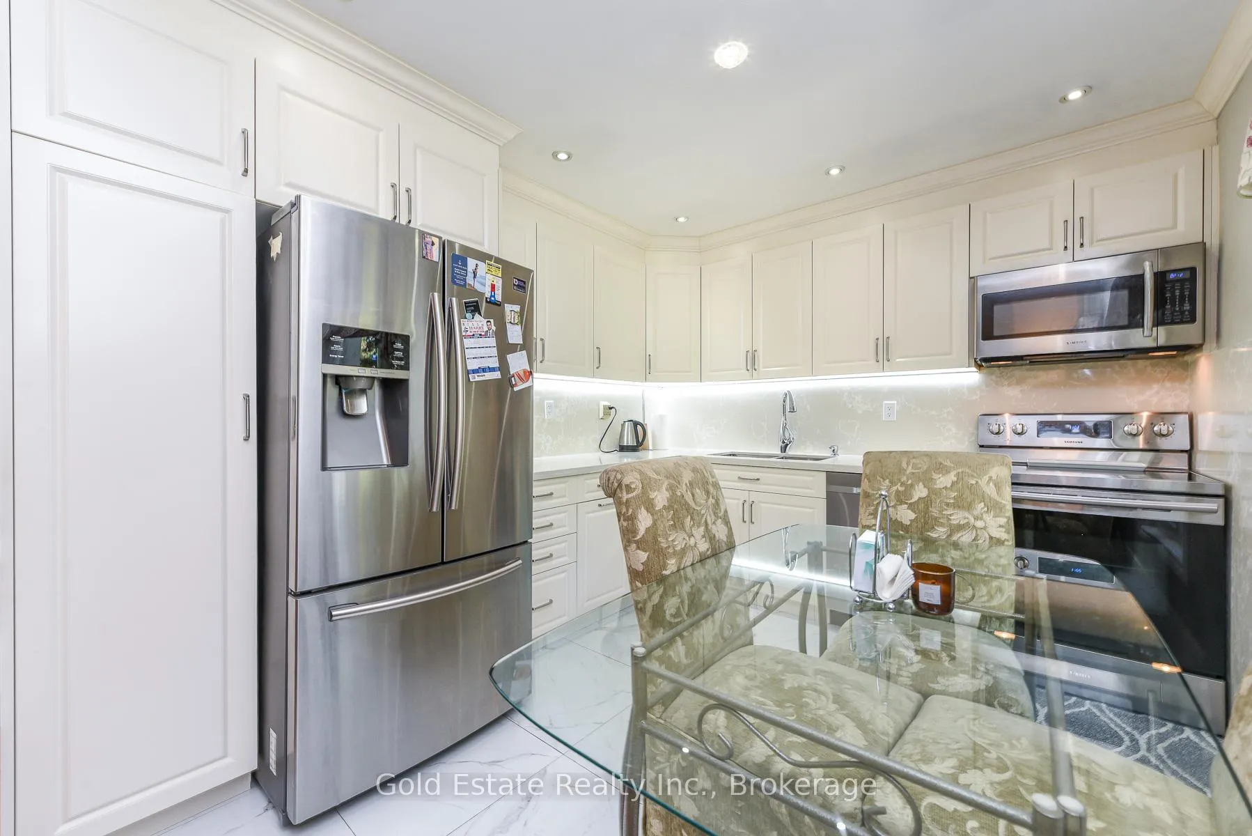 Photo 9 of 14 Leacrest Street, Brampton, Westgate — HOMEH