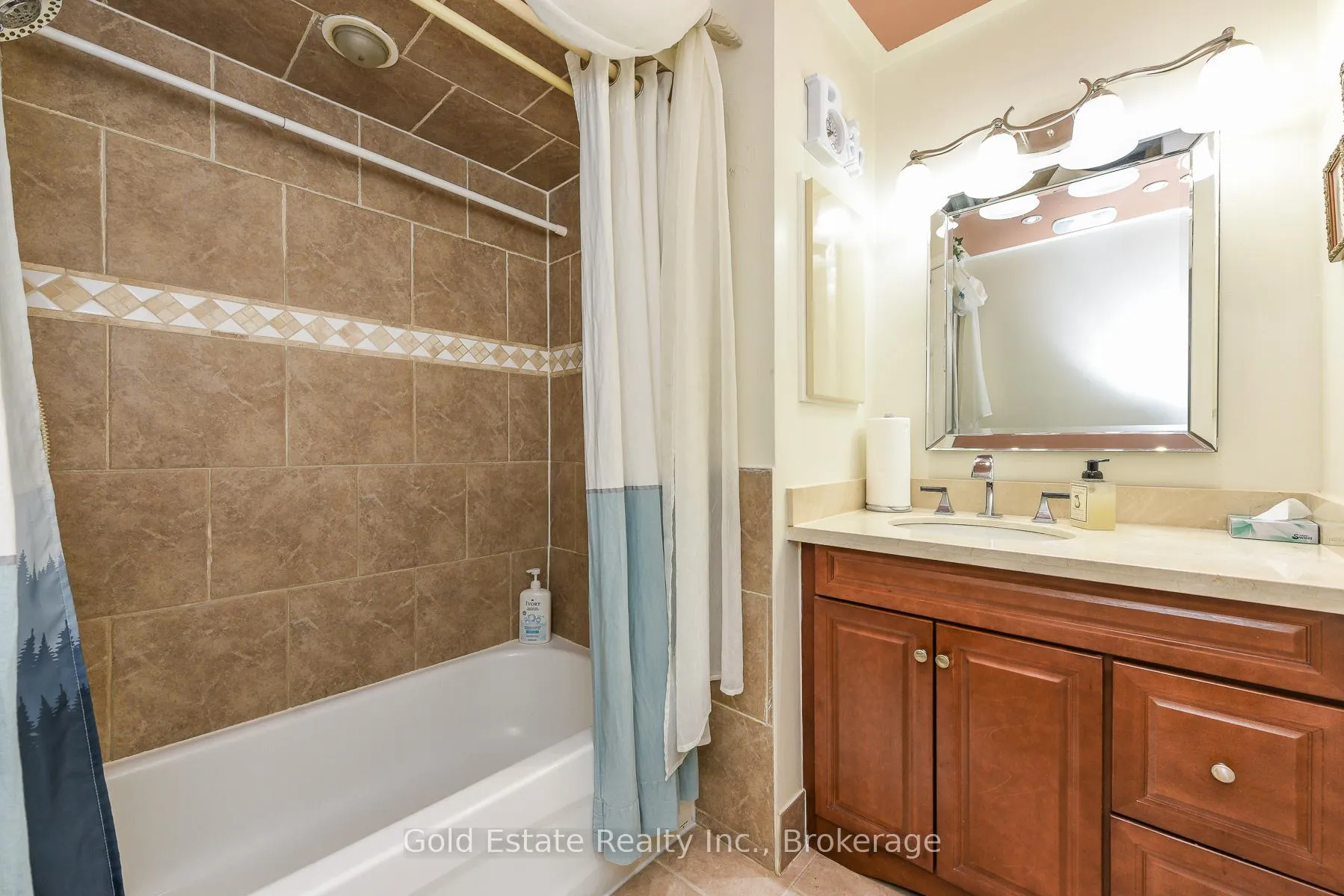 Photo 28 of 14 Leacrest Street, Brampton, Westgate — HOMEH