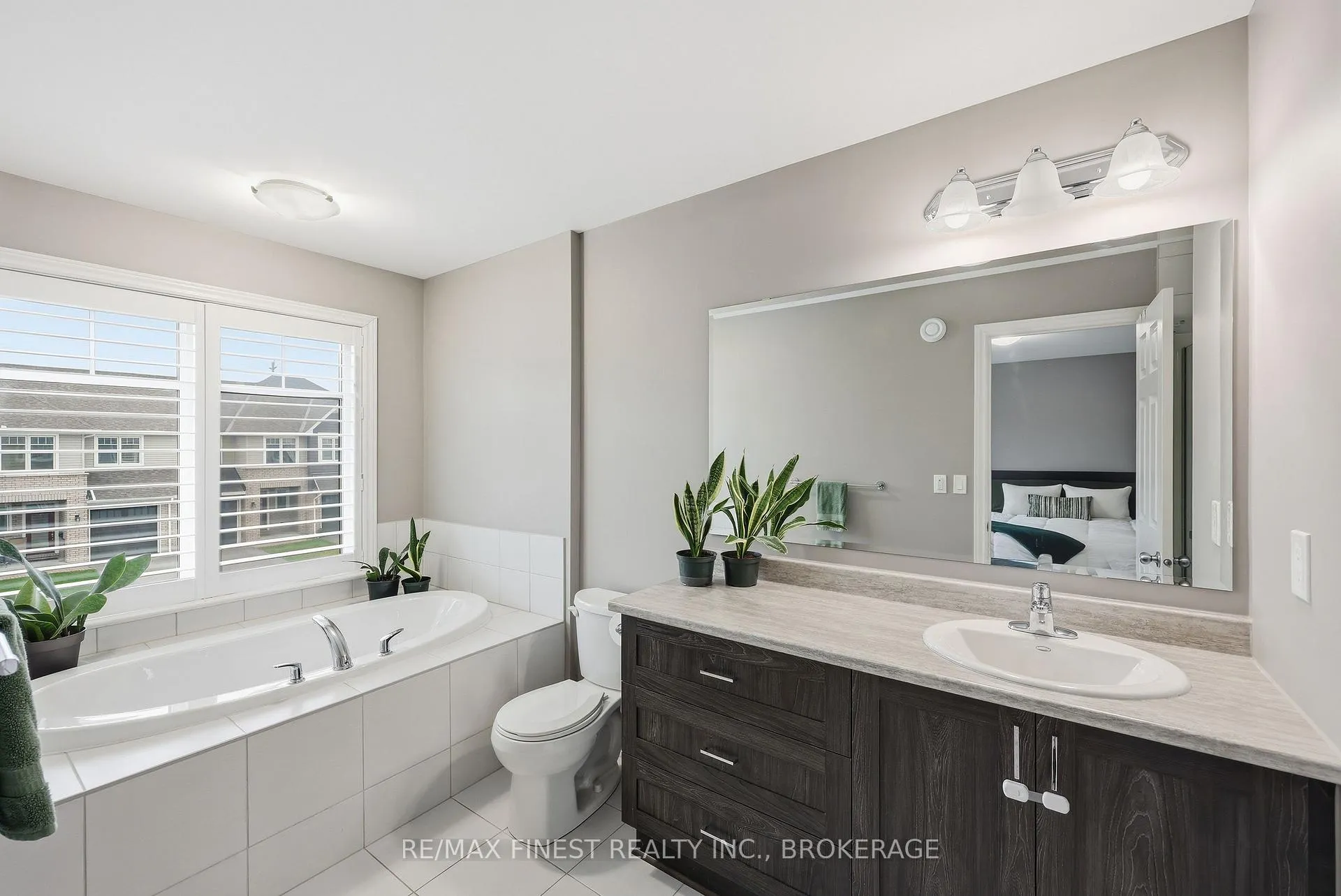 Photo 26 of 879 Riverview Way, Kingston, Kingston East (Incl Barret Crt) — HOMEH
