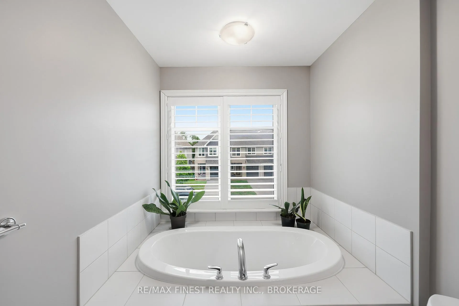 Photo 27 of 879 Riverview Way, Kingston, Kingston East (Incl Barret Crt) — HOMEH