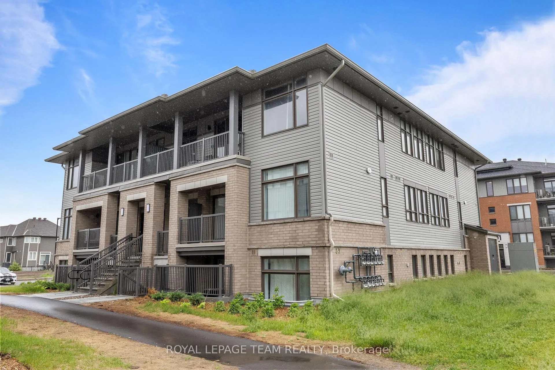 Photo 1 of 1321 Silhouette Private, Ottawa, Barrhaven - Cedargrove/Fraserdale — HOMEH