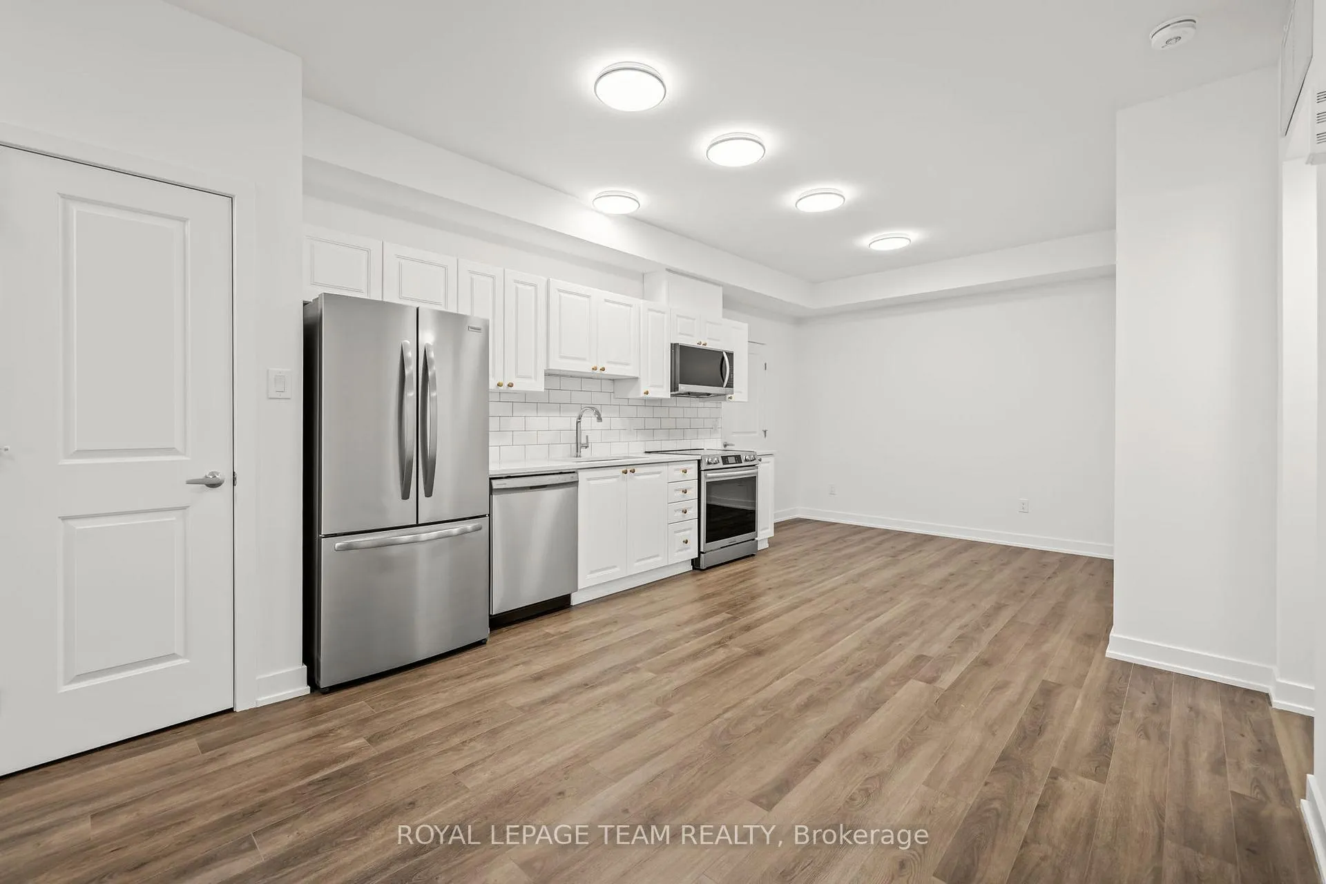 Photo 3 of 1321 Silhouette Private, Ottawa, Barrhaven - Cedargrove/Fraserdale — HOMEH