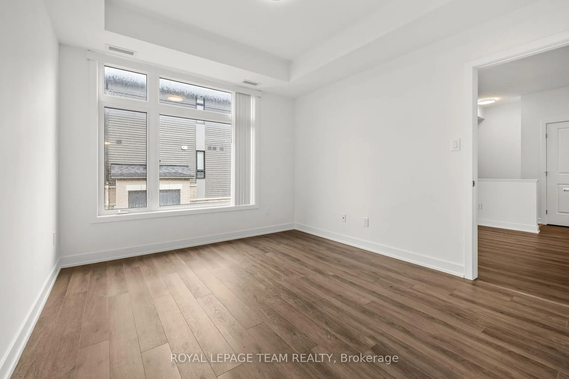 Photo 11 of 1321 Silhouette Private, Ottawa, Barrhaven - Cedargrove/Fraserdale — HOMEH