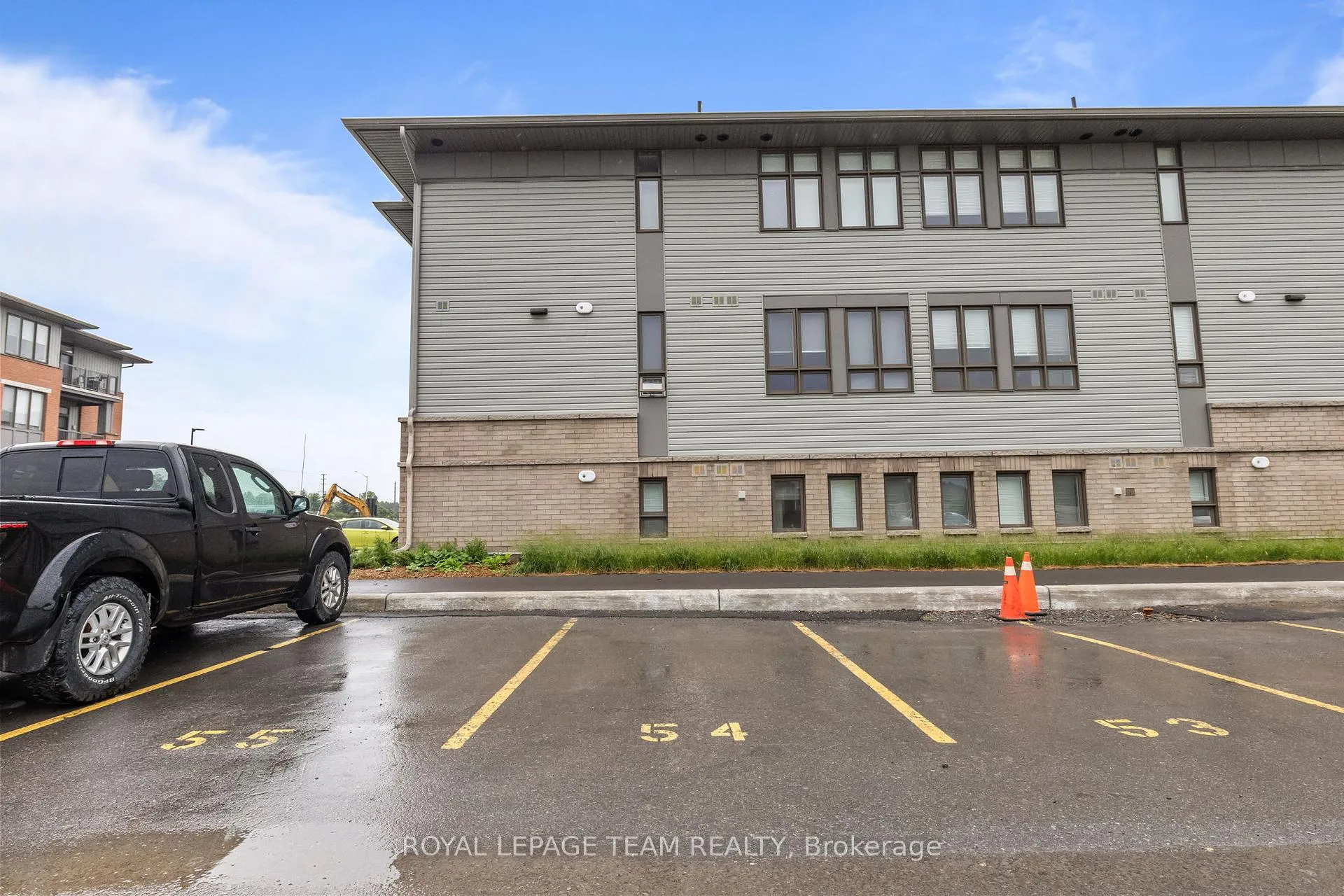Photo 19 of 1321 Silhouette Private, Ottawa, Barrhaven - Cedargrove/Fraserdale — HOMEH